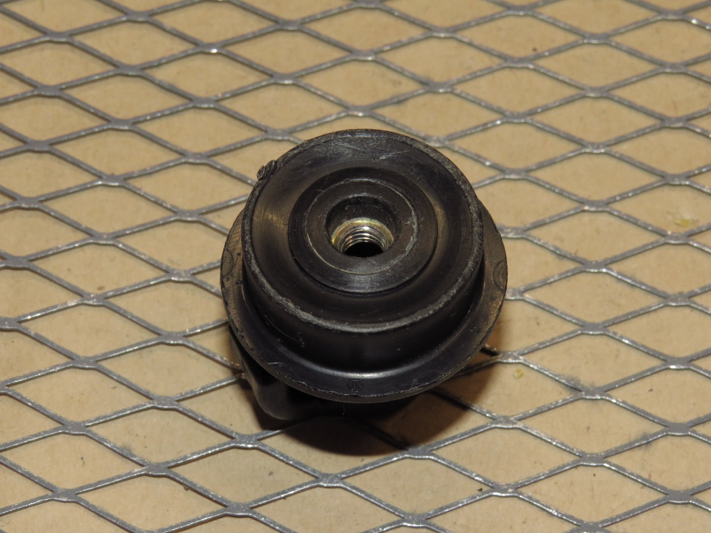 97 98 99 00 01 02 03 04 Chevrolet Corvette OEM Trunk Cargo Net Lock Retainer Mount