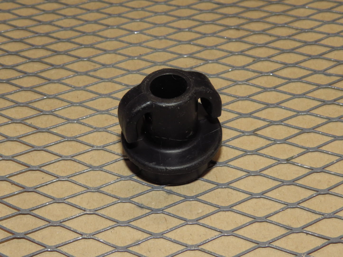 97 98 99 00 01 02 03 04 Chevrolet Corvette OEM Trunk Cargo Net Lock Retainer Mount