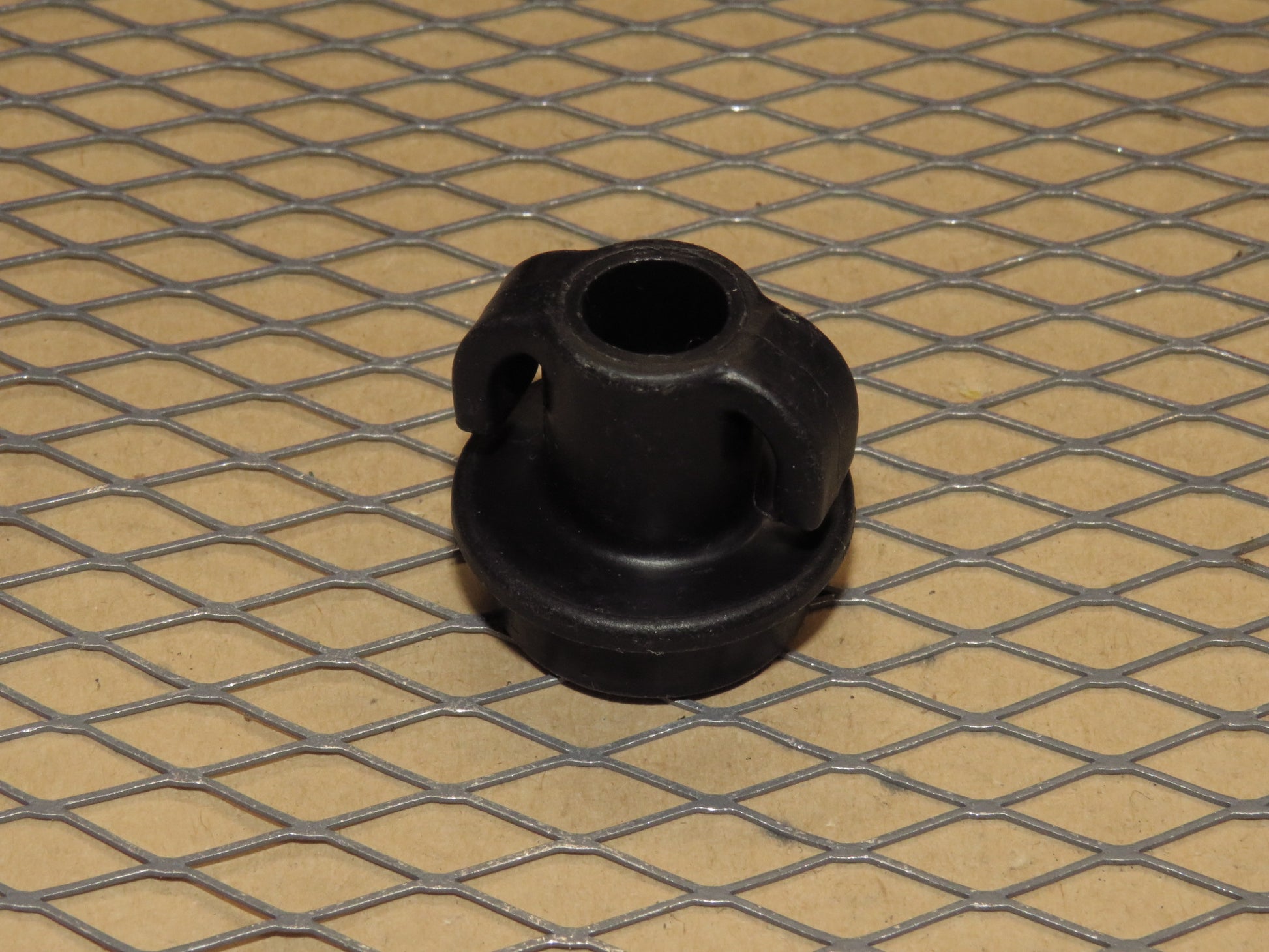 97 98 99 00 01 02 03 04 Chevrolet Corvette OEM Trunk Cargo Net Lock Retainer Mount