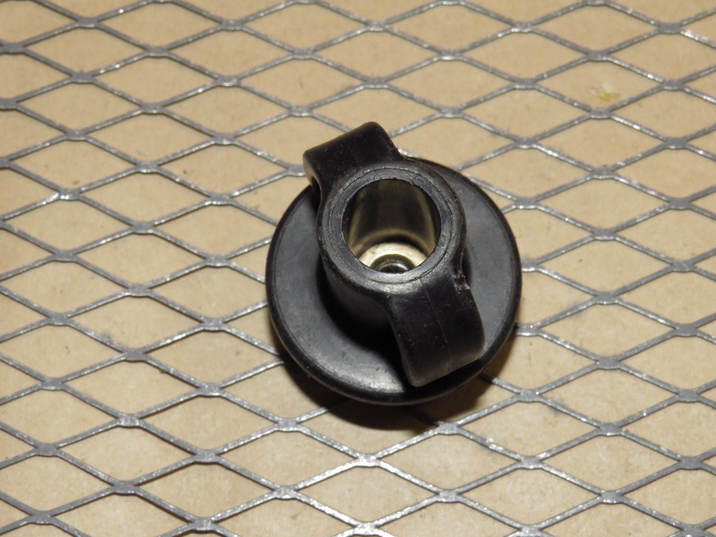 97 98 99 00 01 02 03 04 Chevrolet Corvette OEM Trunk Cargo Net Lock Retainer Mount