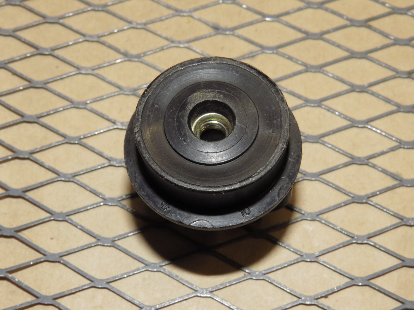 97 98 99 00 01 02 03 04 Chevrolet Corvette OEM Trunk Cargo Net Lock Retainer Mount