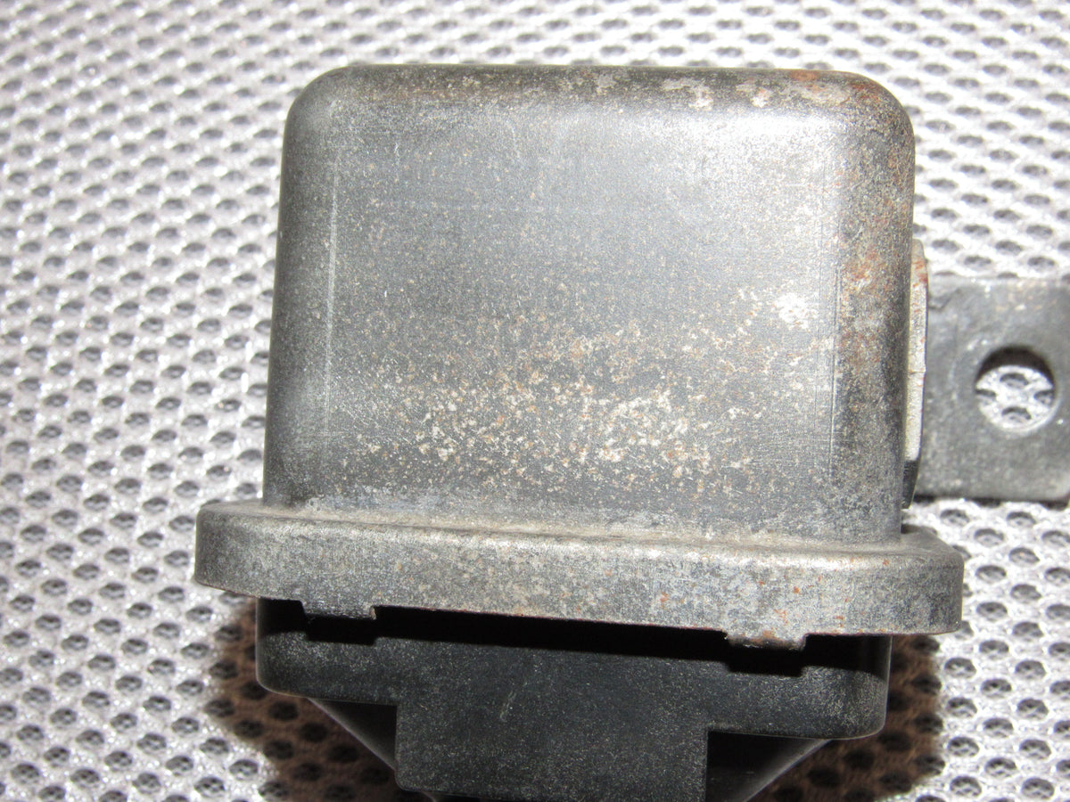 82 83 84 85 Toyota Supra OEM Retractor Relay 85964-14040