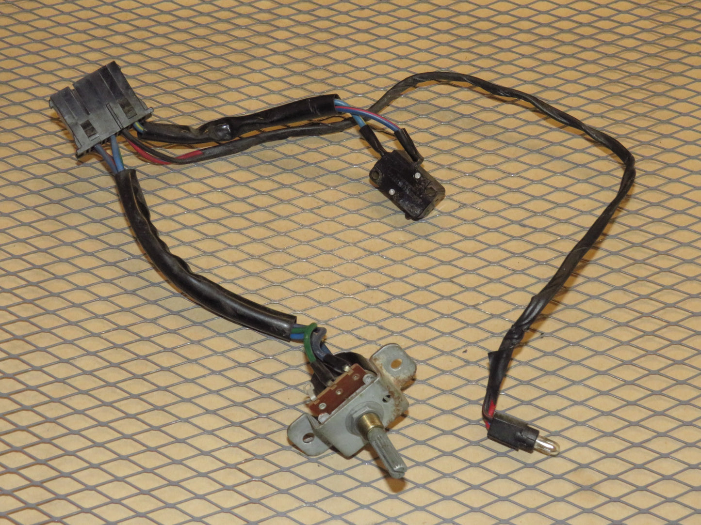 79 80 81 82 83 Datsun 280zx OEM Manual Climate Control Fan Speed Switch & Light