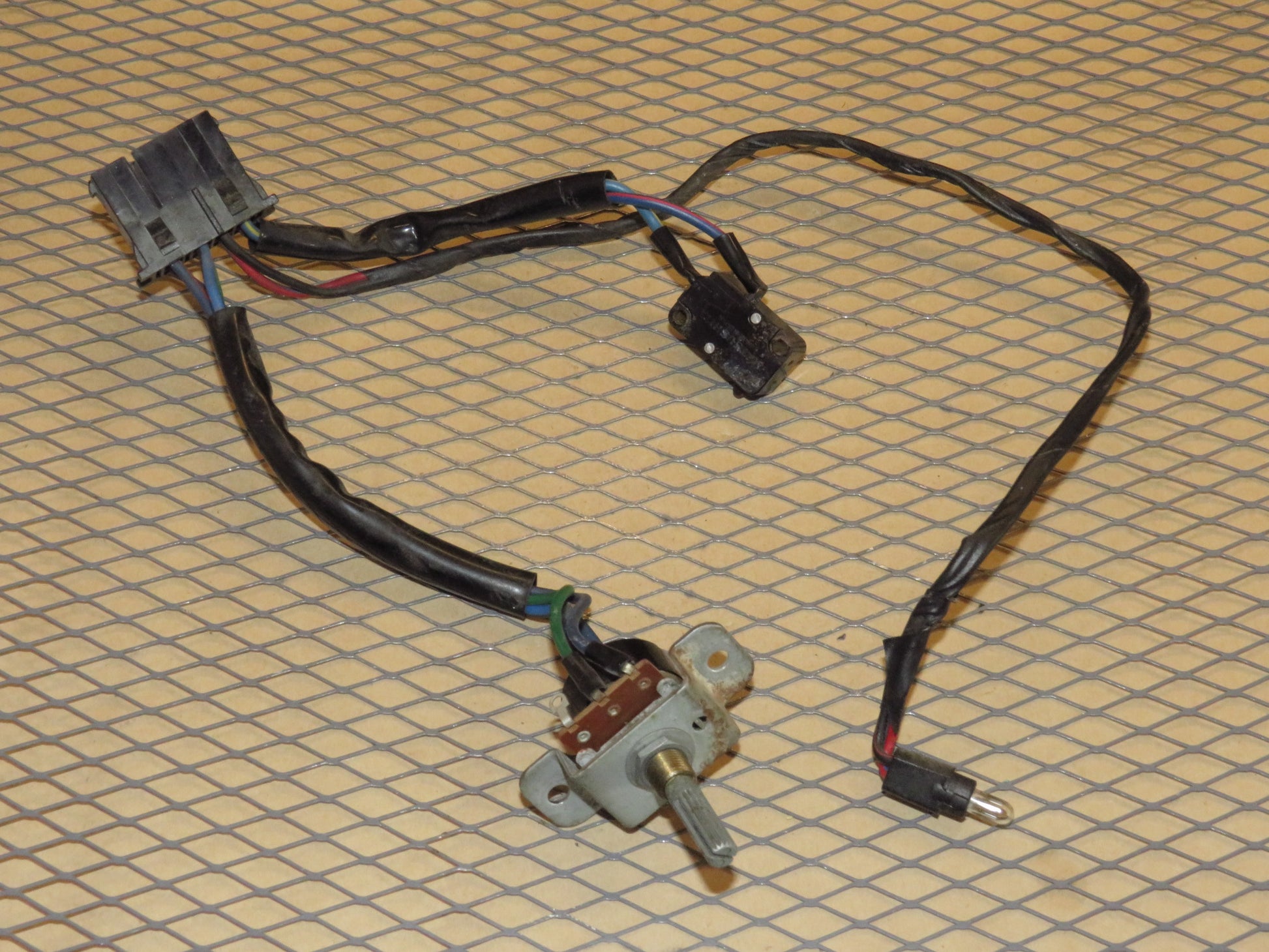79 80 81 82 83 Datsun 280zx OEM Manual Climate Control Fan Speed Switch & Light