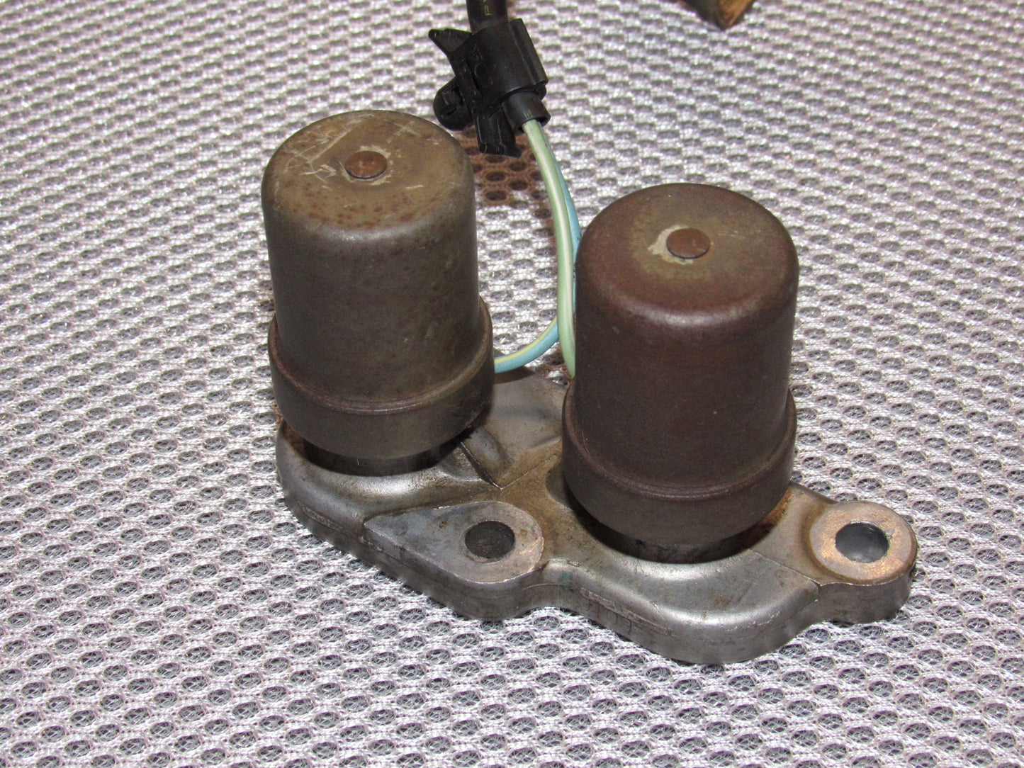 00 01 Acura Integra OEM A/T Shift Control Solenoid Valve Assembly