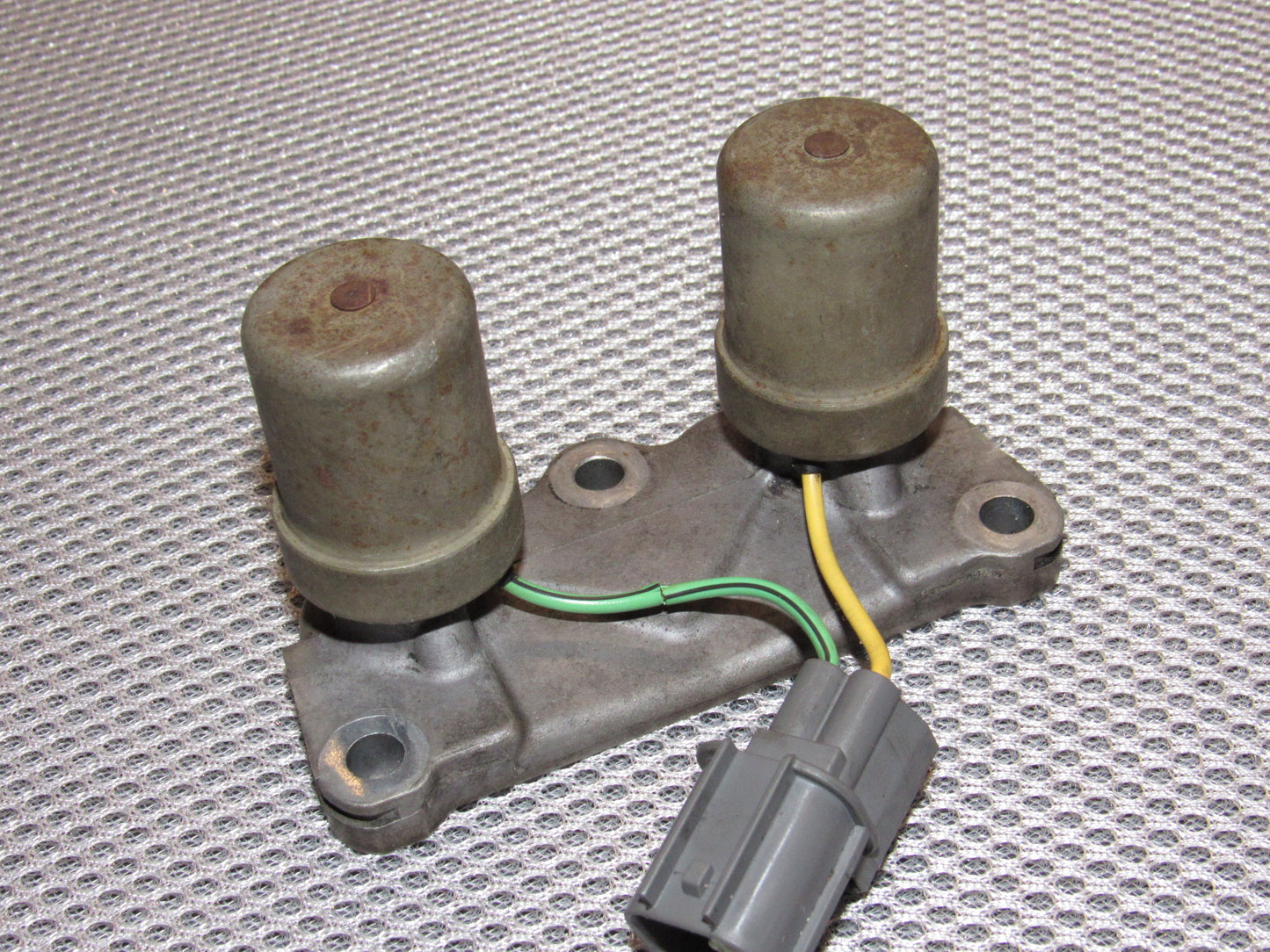 00 01 Acura Integra OEM A/T Lock Up Control Solenoid Valve Assembly