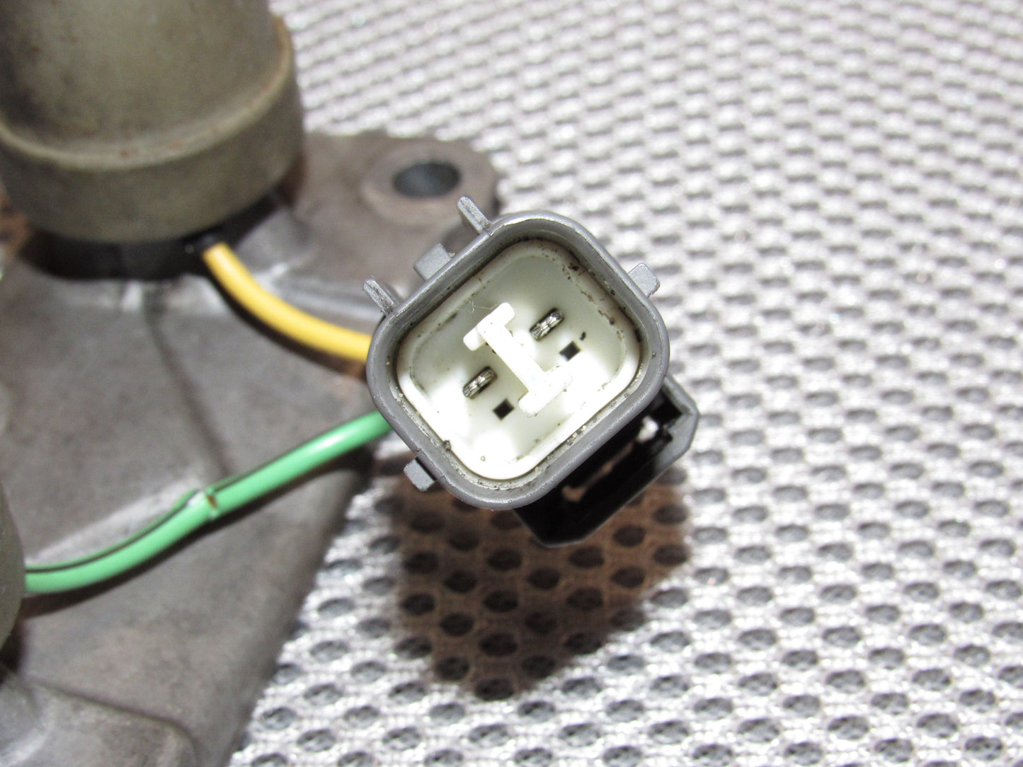 00 01 Acura Integra OEM A/T Lock Up Control Solenoid Valve Assembly