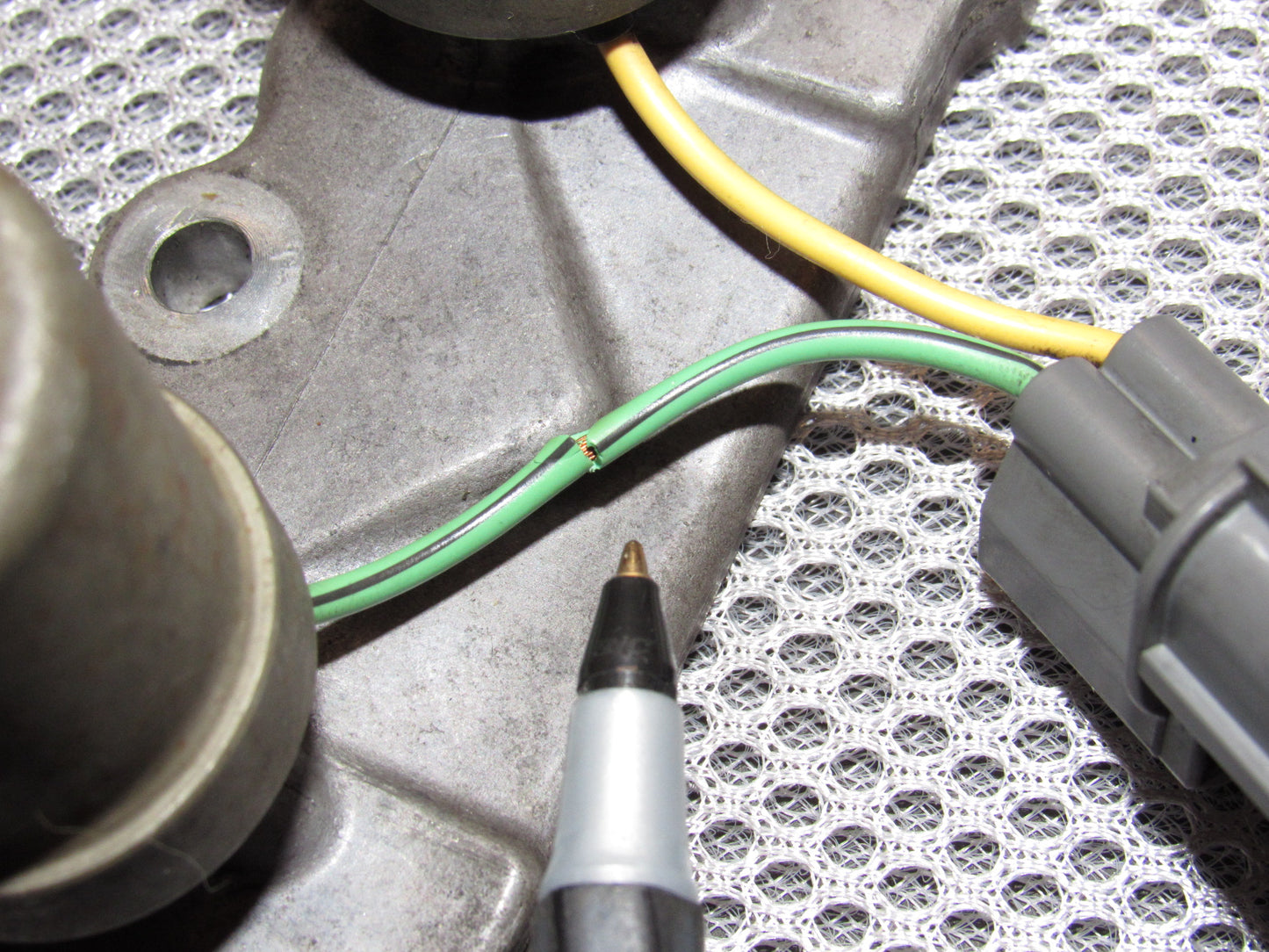 00 01 Acura Integra OEM A/T Lock Up Control Solenoid Valve Assembly