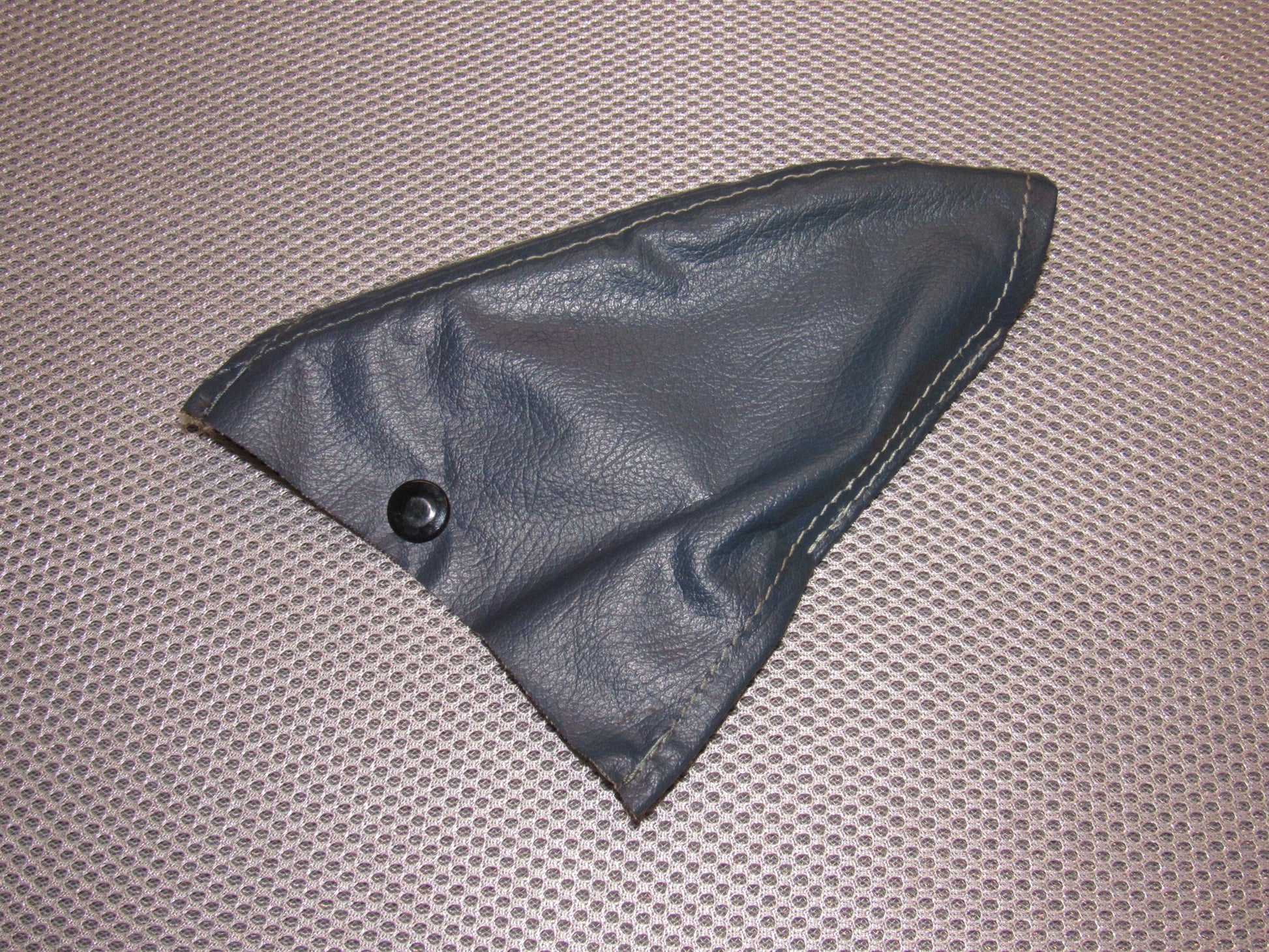 84 85 86 87 88 89 Nissan 300zx OEM Parking Handle Boot Cover