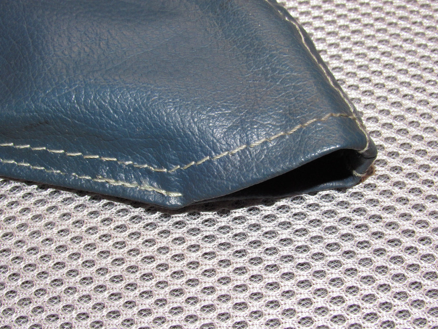 84 85 86 87 88 89 Nissan 300zx OEM Parking Handle Boot Cover