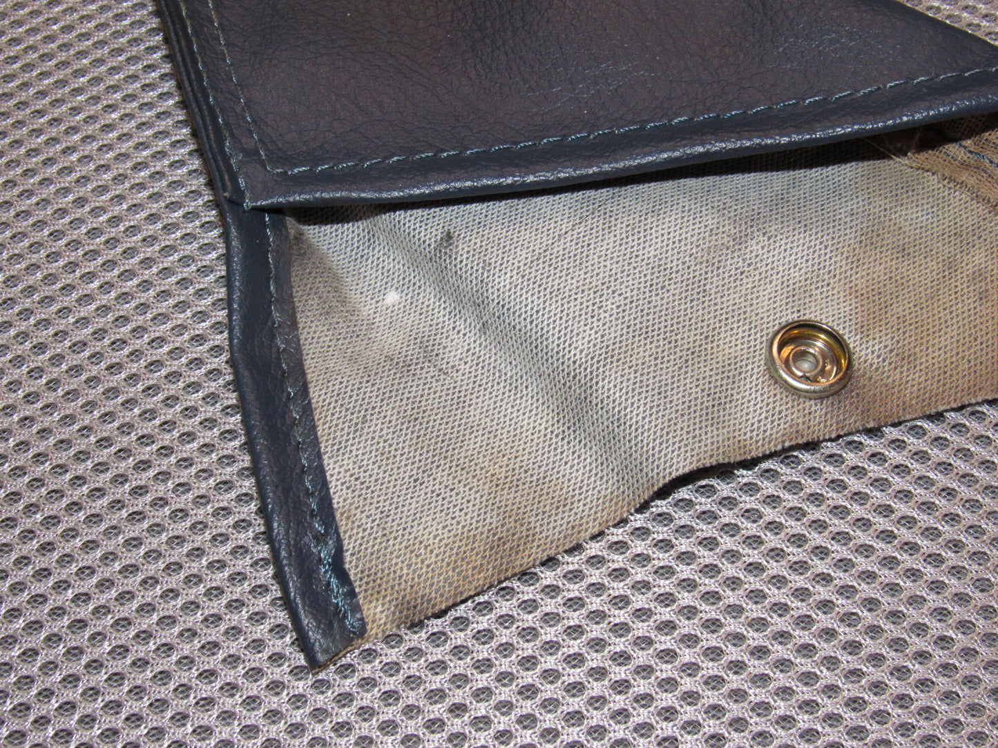 84 85 86 87 88 89 Nissan 300zx OEM Parking Handle Boot Cover