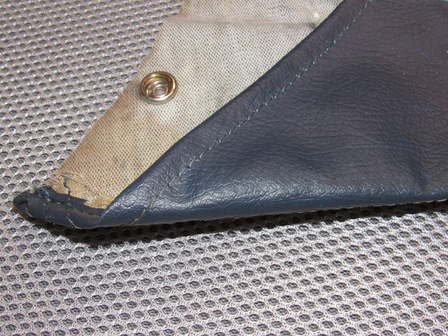 84 85 86 87 88 89 Nissan 300zx OEM Parking Handle Boot Cover