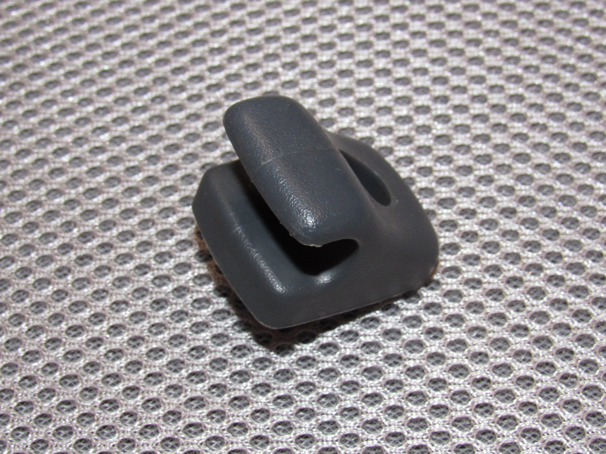 84 85 86 87 88 89 Nissan 300zx OEM Sun Visor Holder Lock Clip