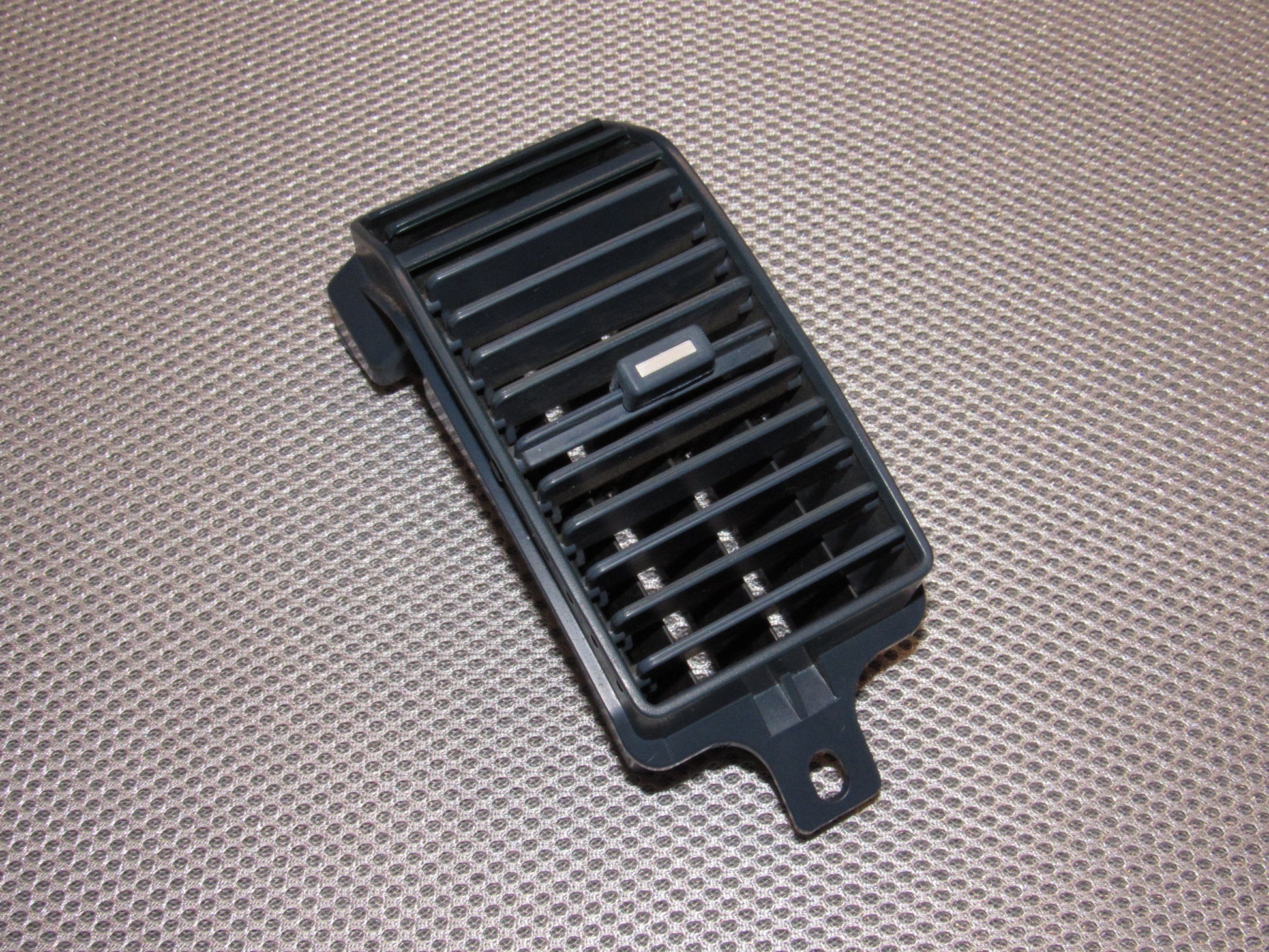84 85 86 87 88 89 Nissan 300zx OEM Dash Air Vent Louver - Right