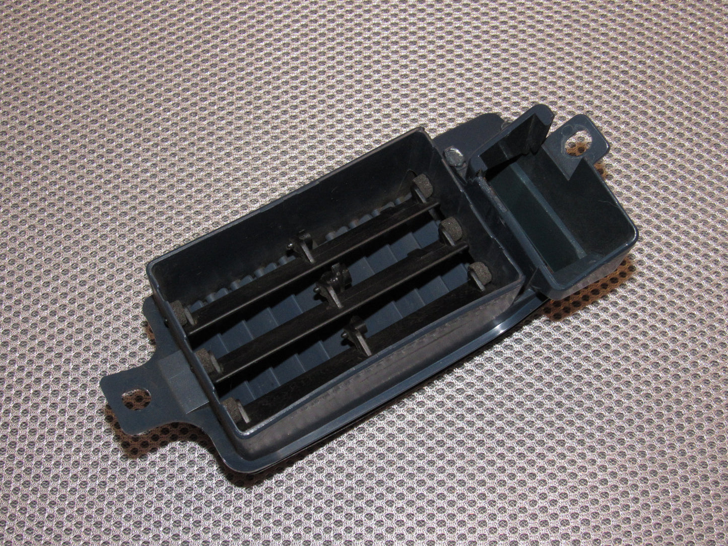 84 85 86 87 88 89 Nissan 300zx OEM Dash Air Vent Louver - Right