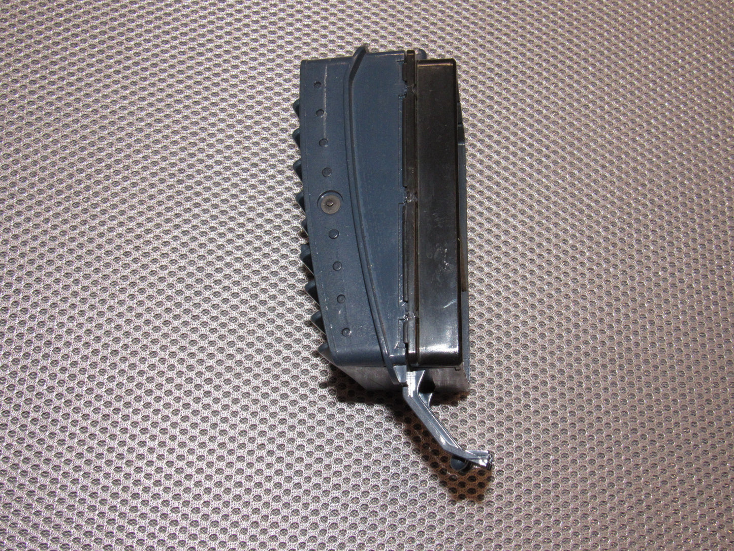 84 85 86 87 88 89 Nissan 300zx OEM Center Dash Air Vent Louver - Left