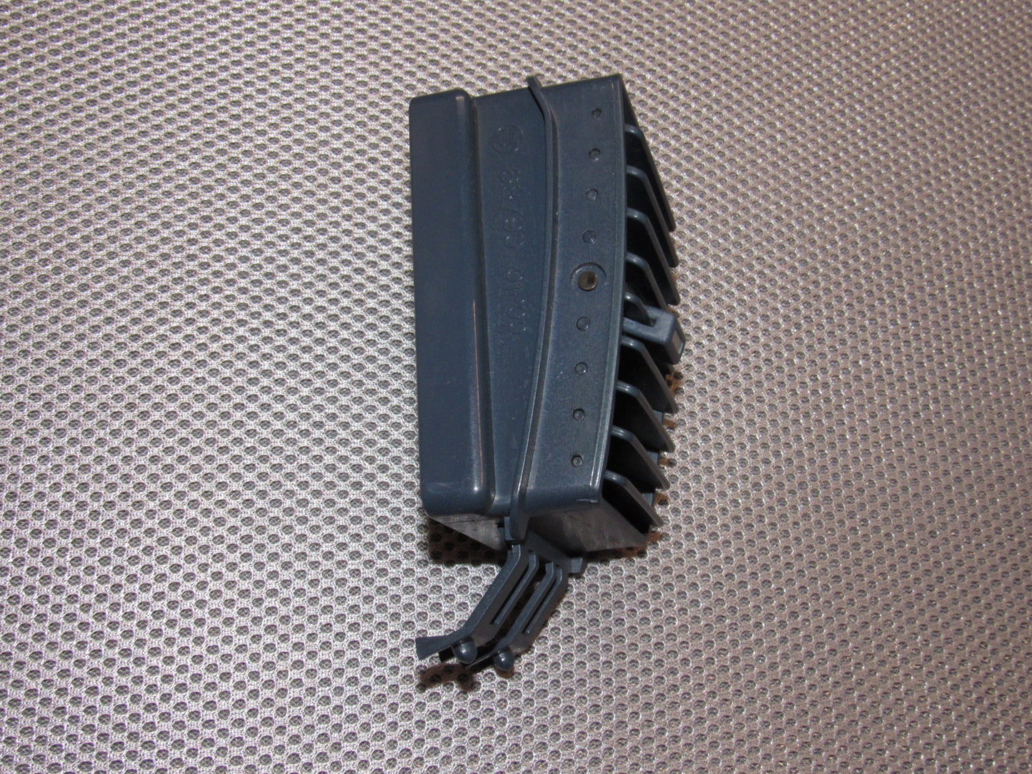 84 85 86 87 88 89 Nissan 300zx OEM Center Dash Air Vent Louver - Left