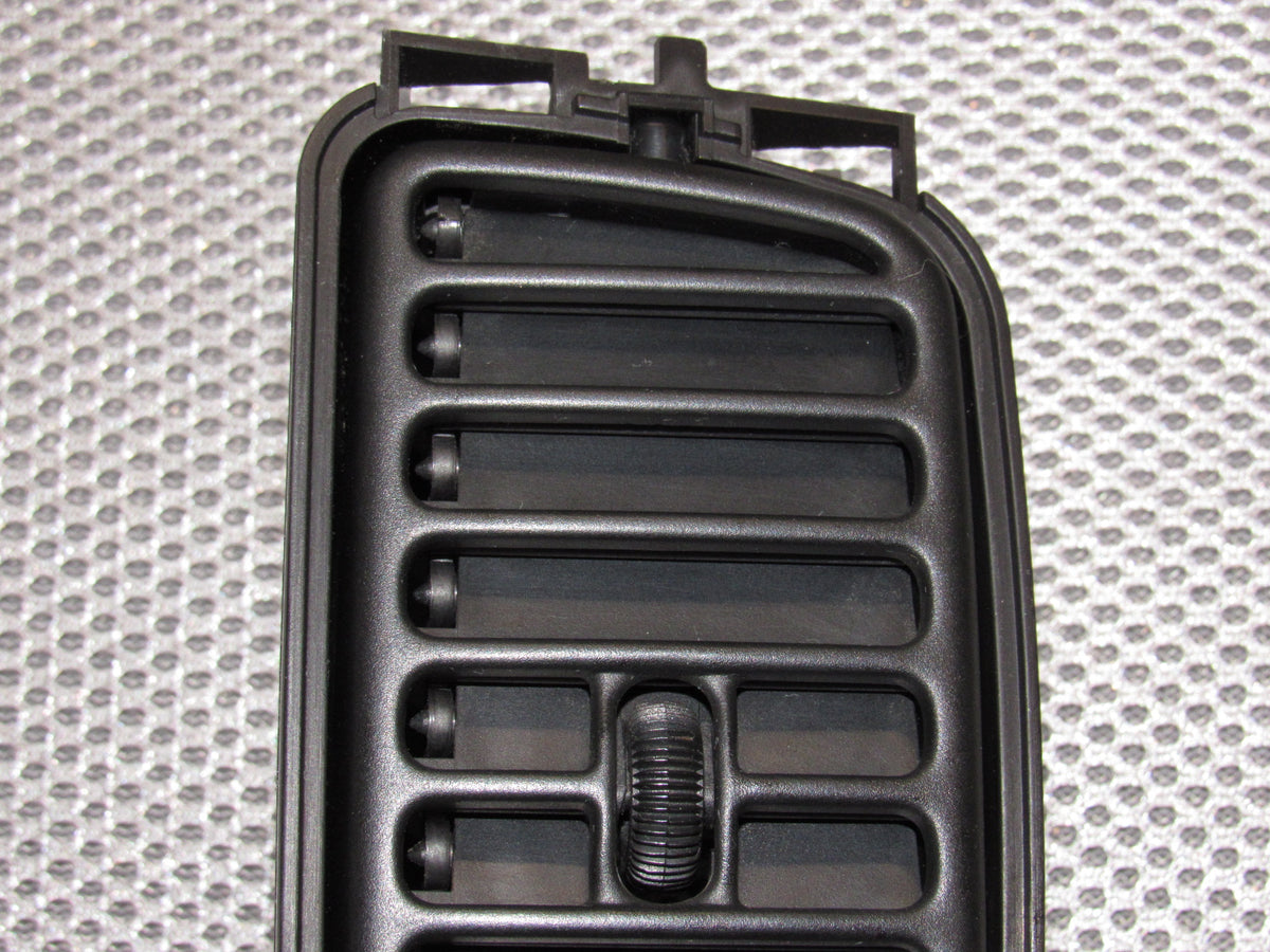 01 02 03 04 Ford Escape OEM Center Dash Panel Air Vent Louver - Right