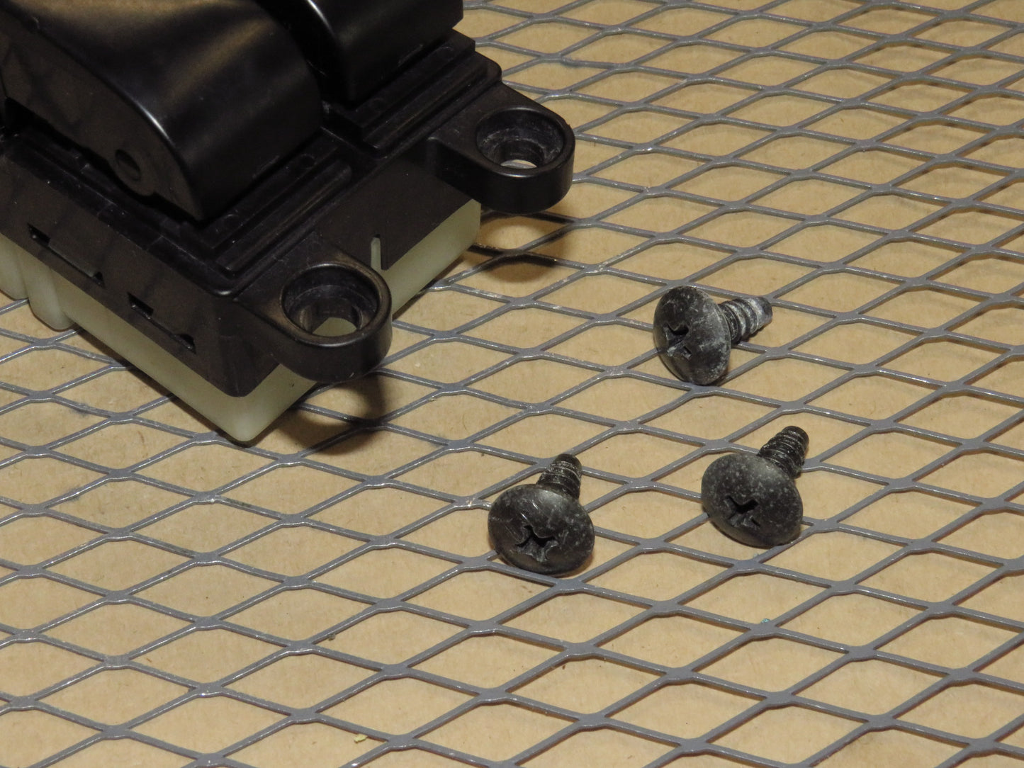 05 06 Nissan Altima OEM Front Master Window Switch - Left