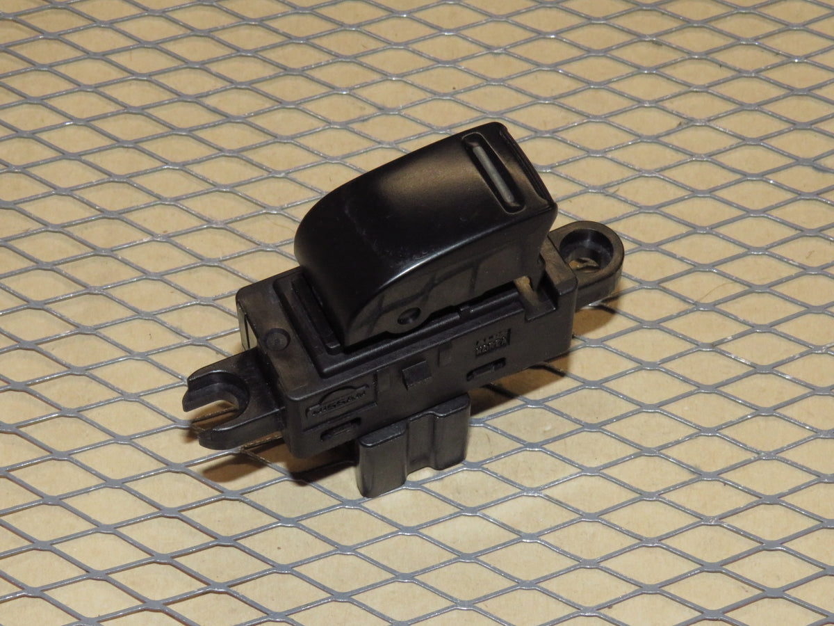 05 06 Nissan Altima OEM Rear Window Switch
