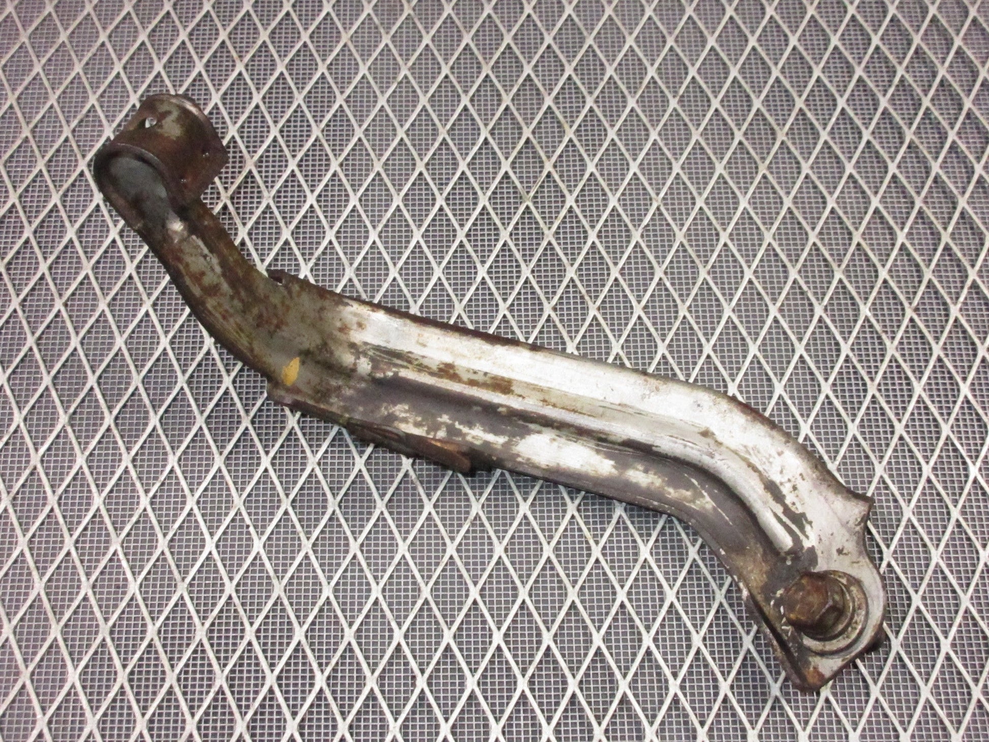 92 93 Lexus ES300 OEM Transmission Shifter Cable Holder Bracket