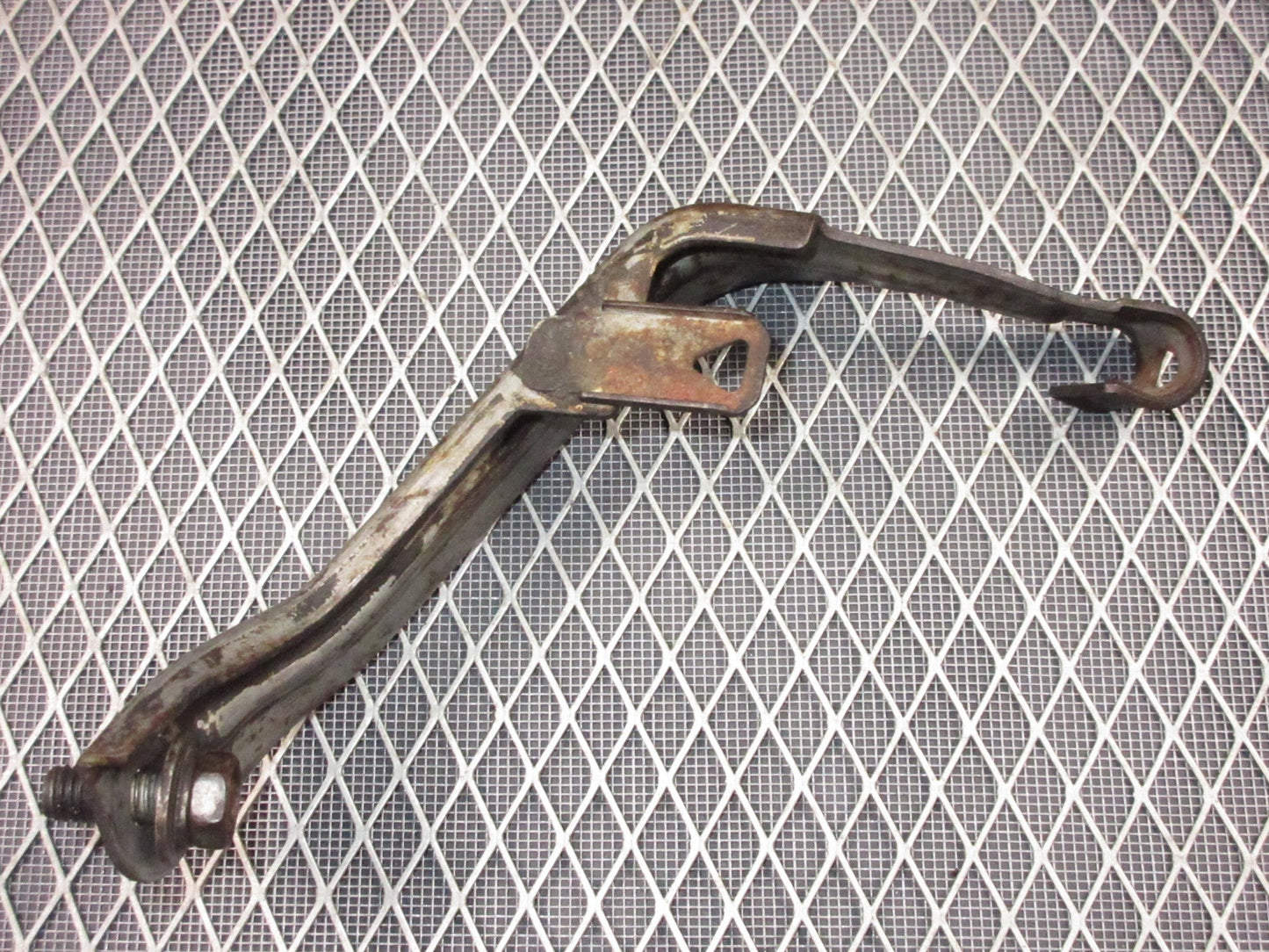 92 93 Lexus ES300 OEM A/T Transmission Shifter Cable Holder Bracket
