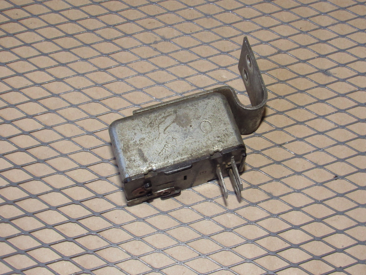 Ford Relay D2SB-14677-AA