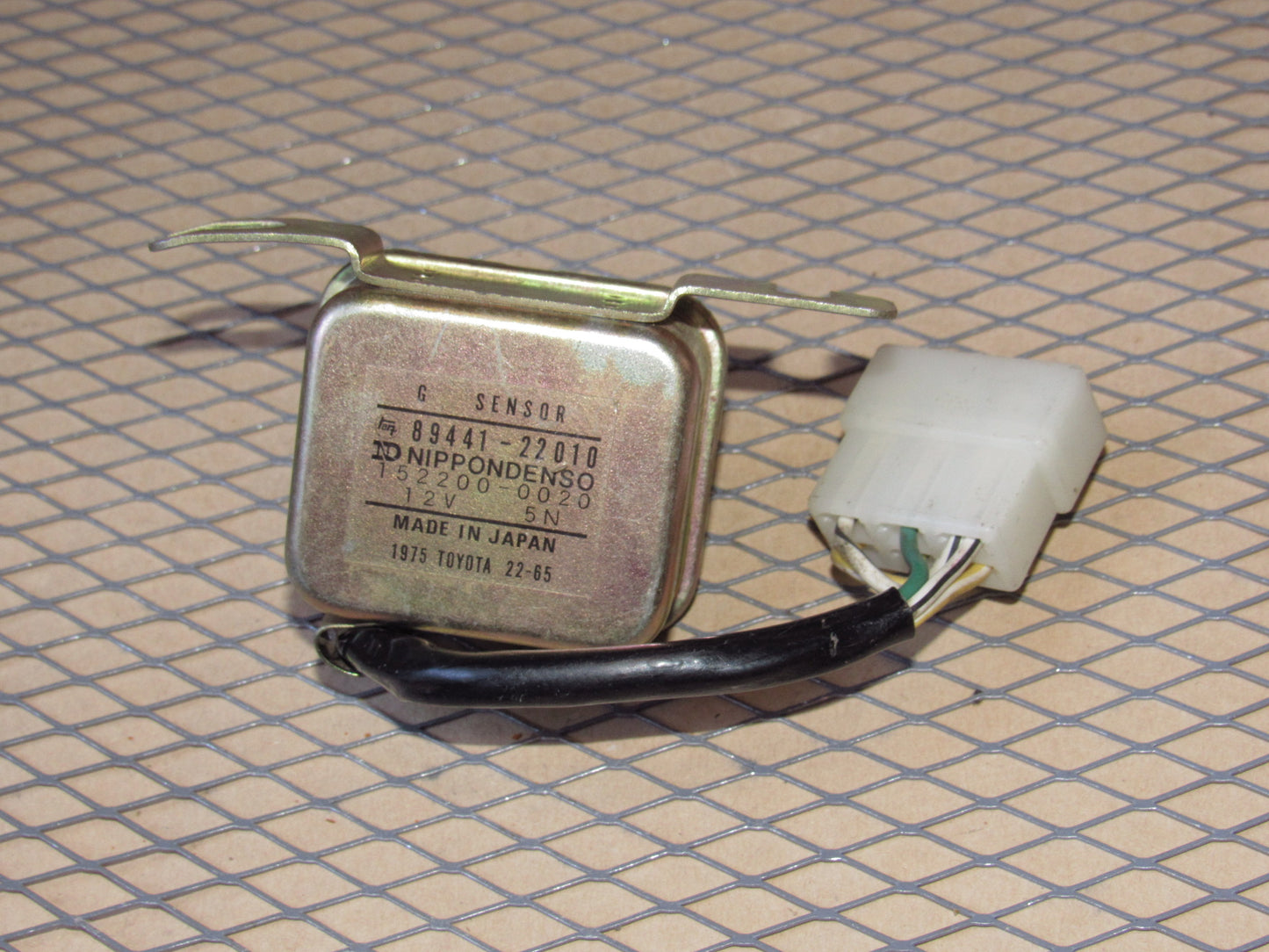 Toyota Relay G Sensor 89441-22010