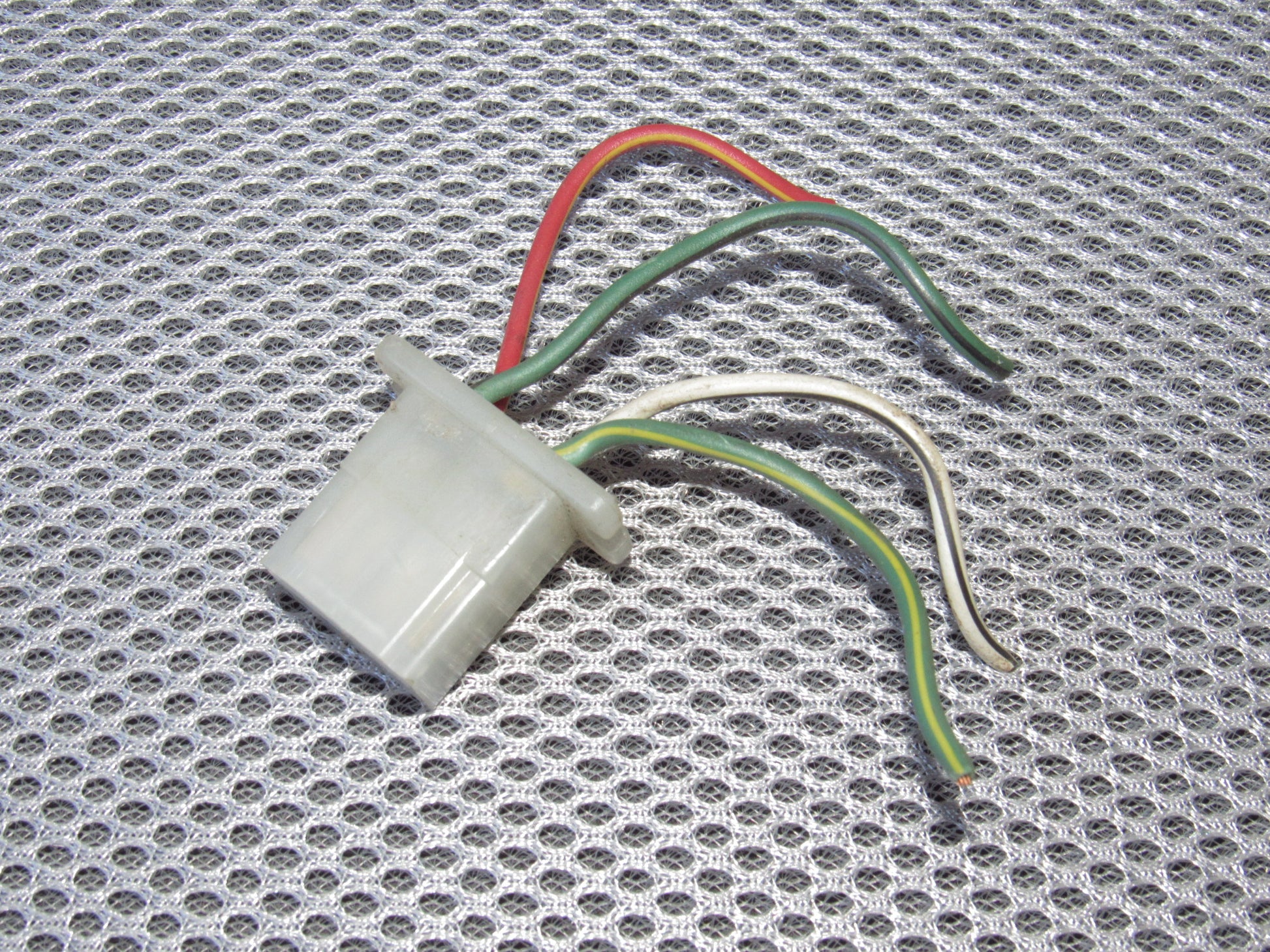 71-75 Toyota Celica OEM Cluster Turn Signal Indicator Light Pigtail Harness Connector