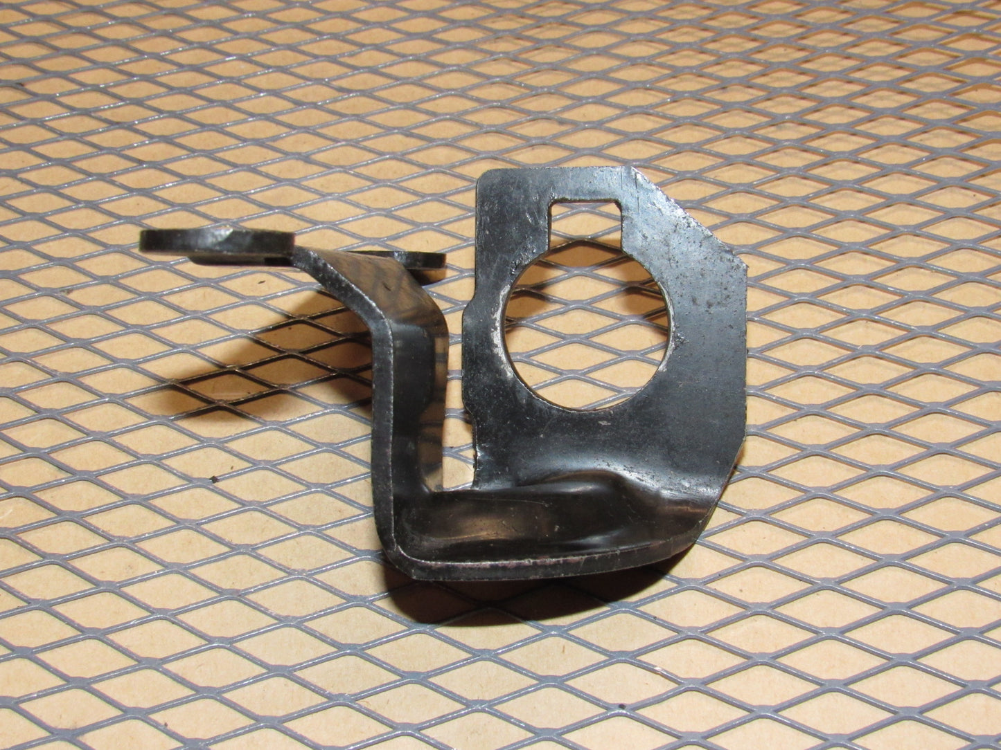 93-02 Pontiac Firebird OEM A/T Shifter Cable Holder Retainer Mounting Bracket