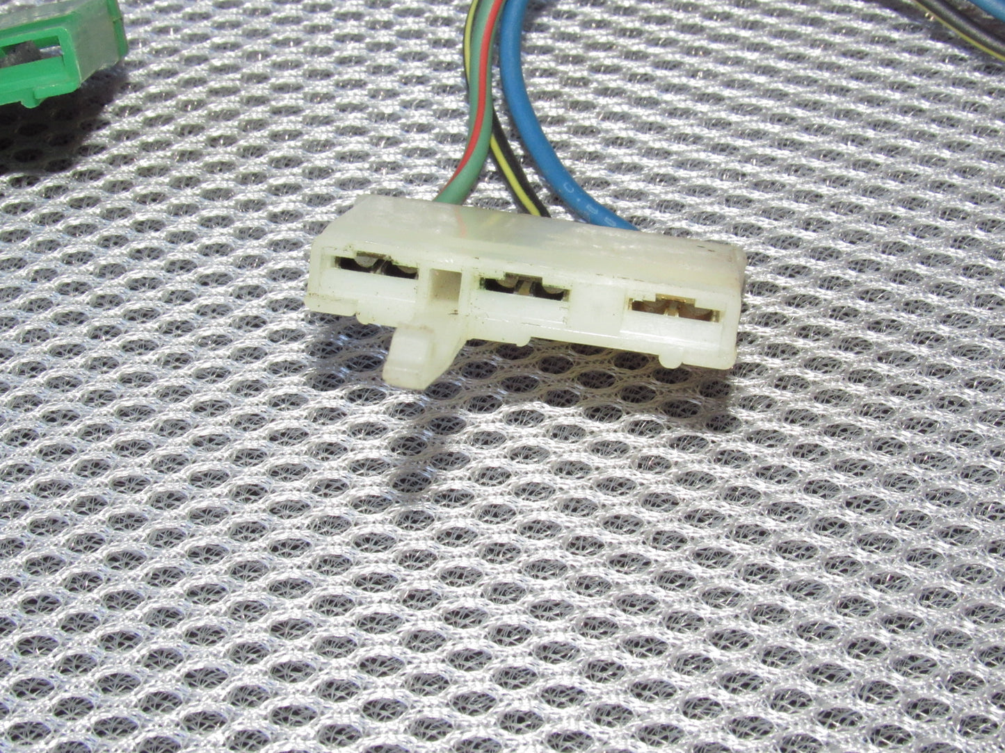 71-77 Toyota Celica OEM In-Dash Interior Fuse Box Pigtail Harness Connector