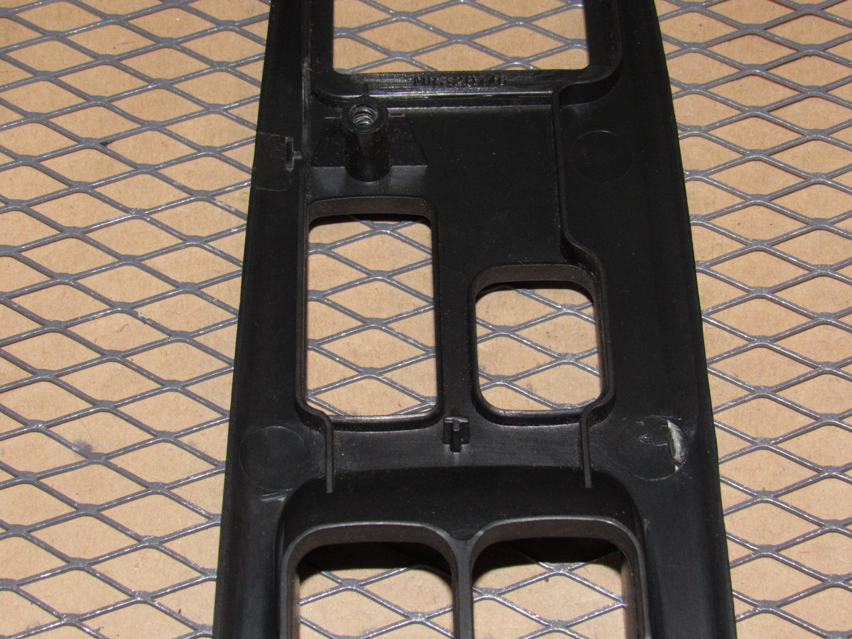 00 01 02 03 04 05 Mitsubishi Eclipse OEM Window Switch Bezel Trim Cover - Left