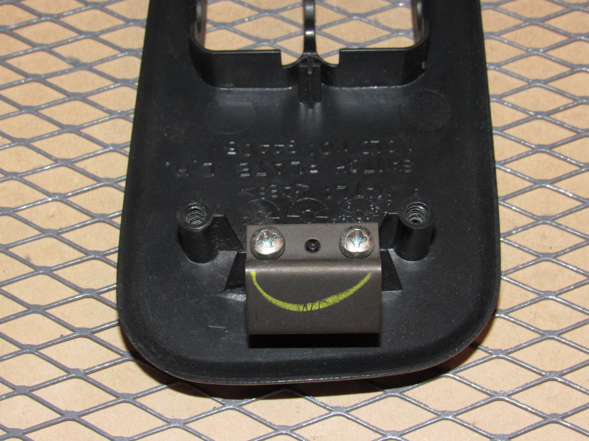 00 01 02 03 04 05 Mitsubishi Eclipse OEM Window Switch Bezel Trim Cover - Left