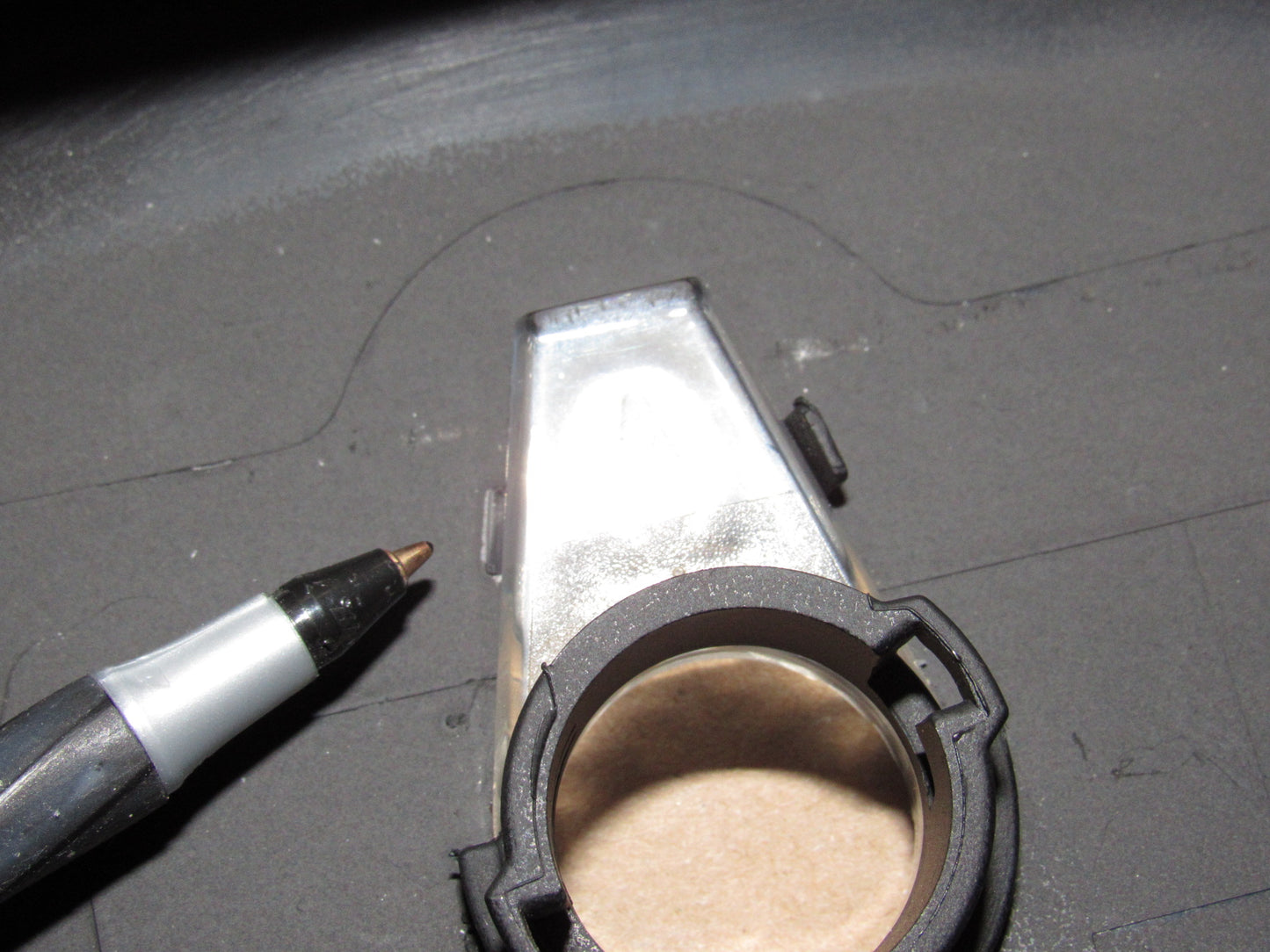 03 04 05 06 Saab 9-3 OEM Dash Information Display Center Housing Trim Cover