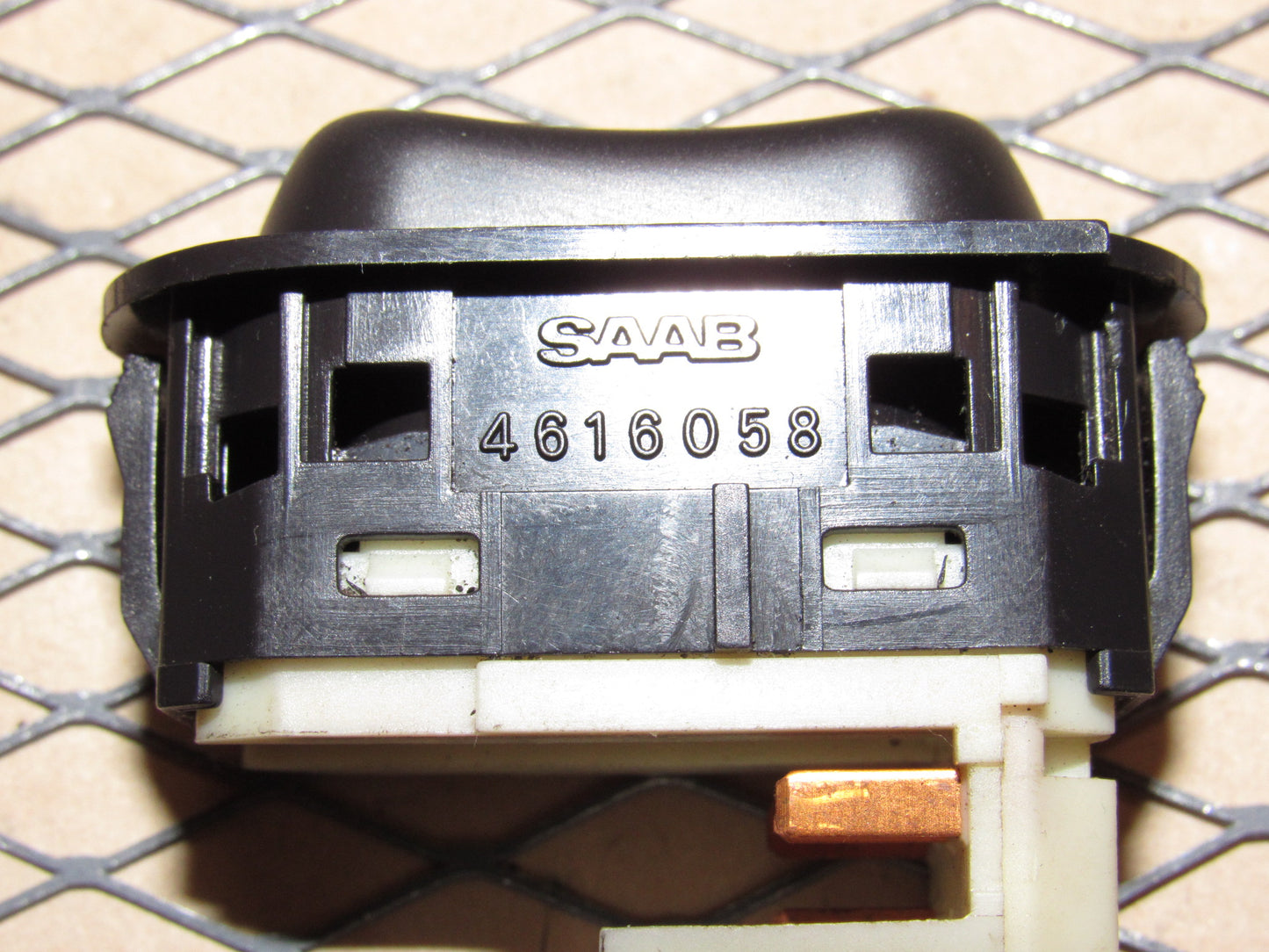 99 00 01 02 03 04 05 Saab 9-5 OEM Interior Dome Map Light Lamp Switch