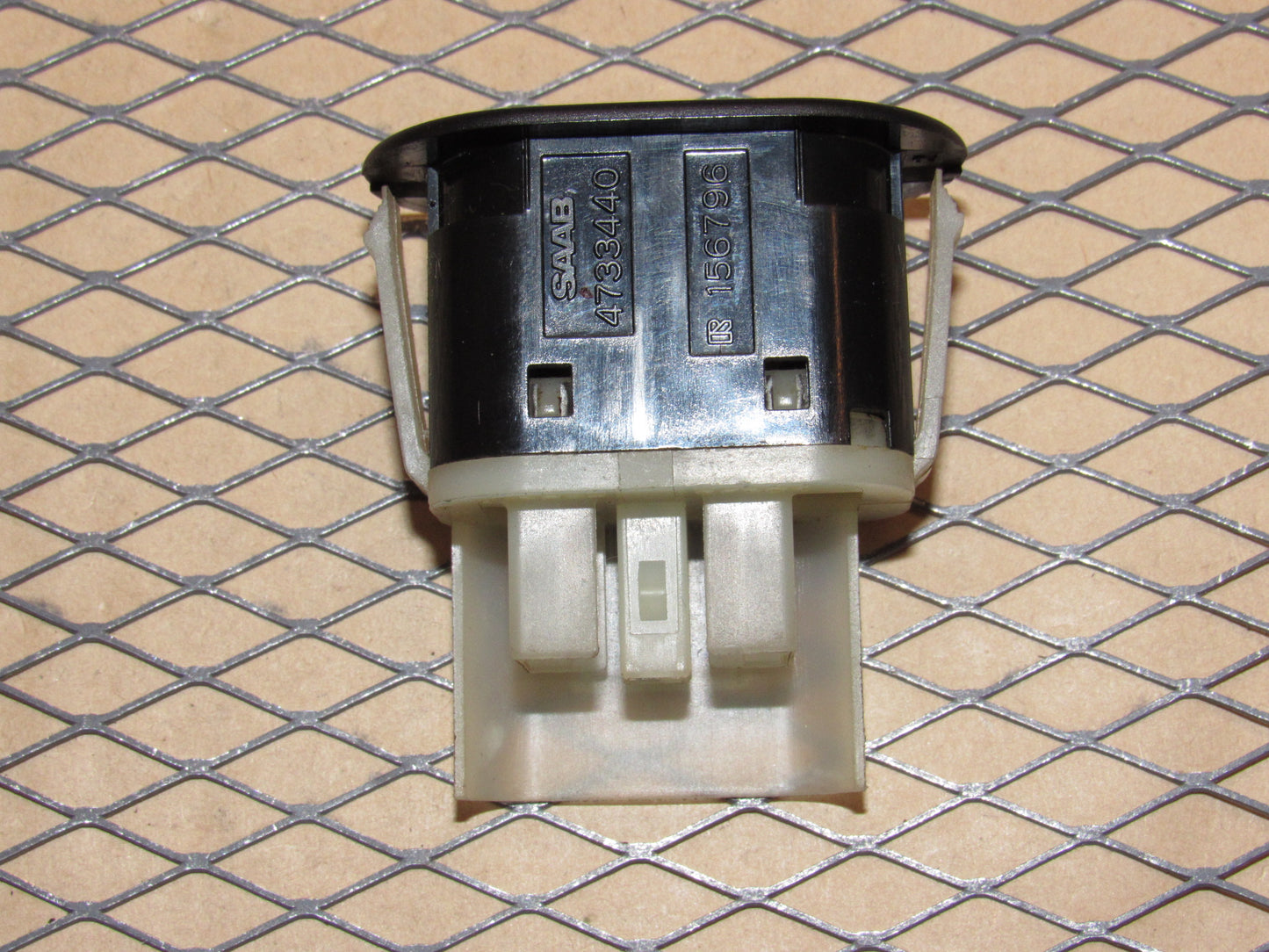 99 00 01 02 03 04 05 Saab 9-5 OEM Trunk Release Switch