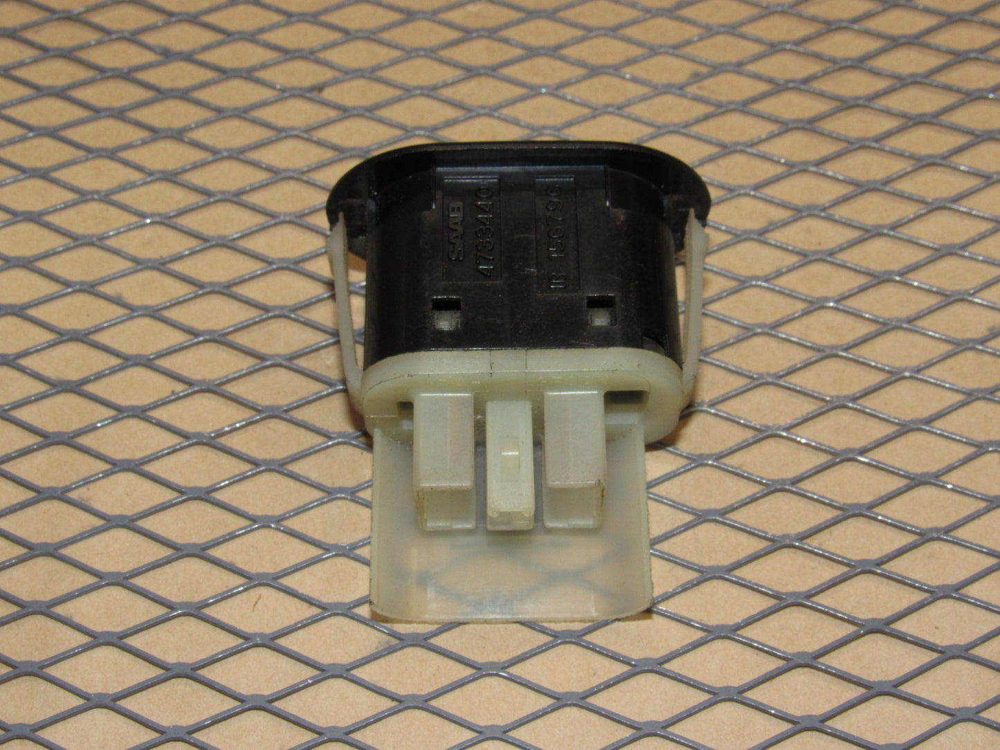 99 00 01 02 03 04 05 Saab 9-5 OEM Trunk Release Switch