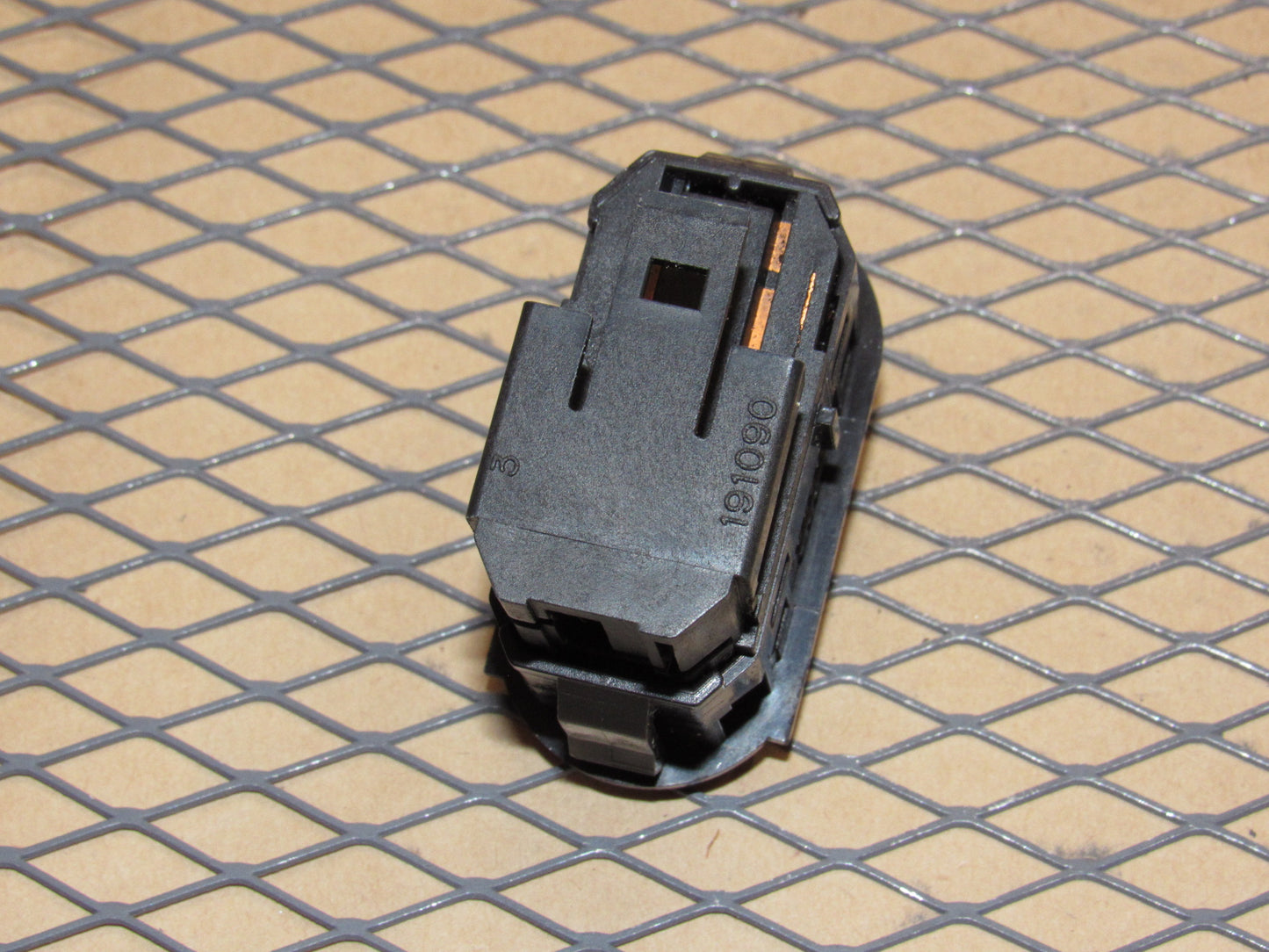 99 00 01 02 03 04 05 Saab 9-5 OEM Dome Light Map Lamp Switch