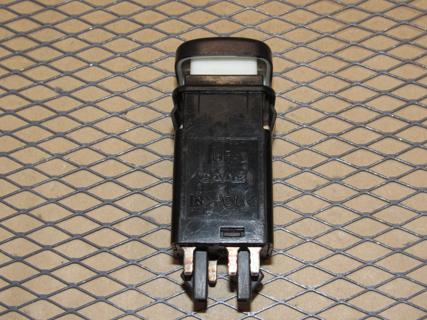 99 00 01 02 03 04 05 Saab 9-5 OEM Traction ESP Switch