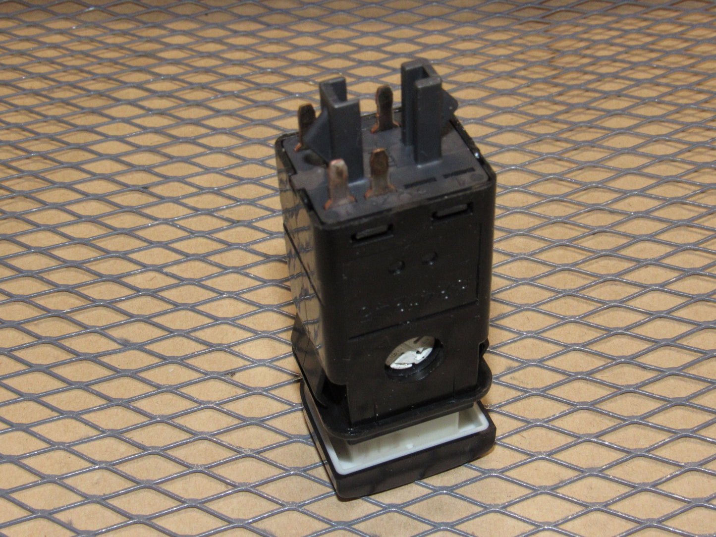 99 00 01 02 03 04 05 Saab 9-5 OEM Traction ESP Switch