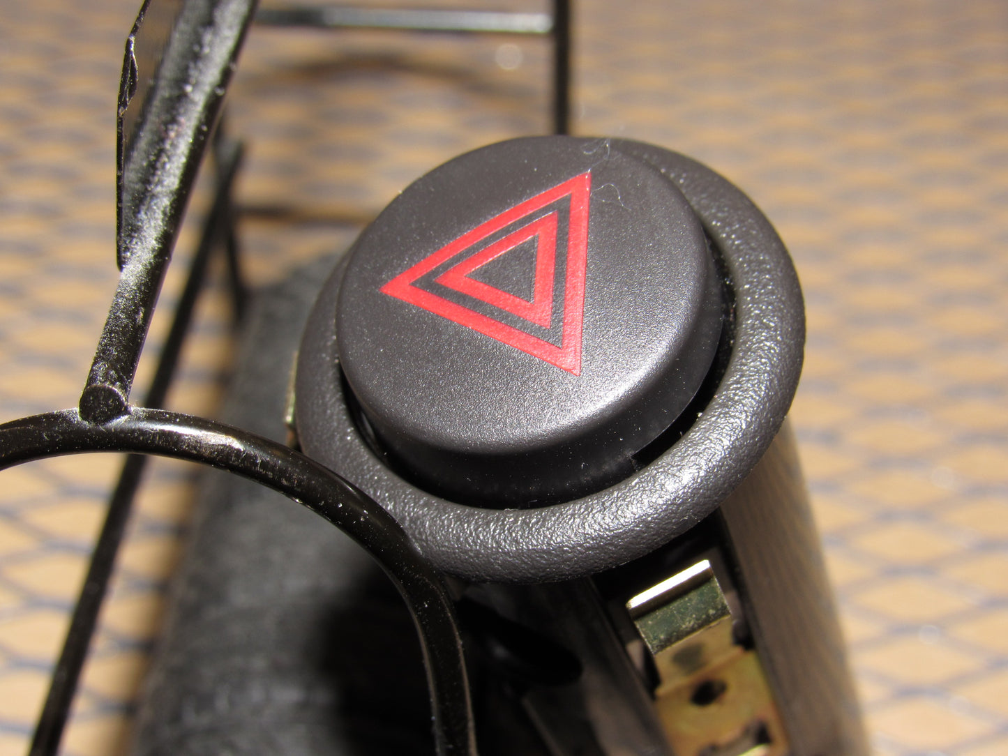 99 00 01 02 03 04 05 Saab 9-5 OEM Hazard Light Switch