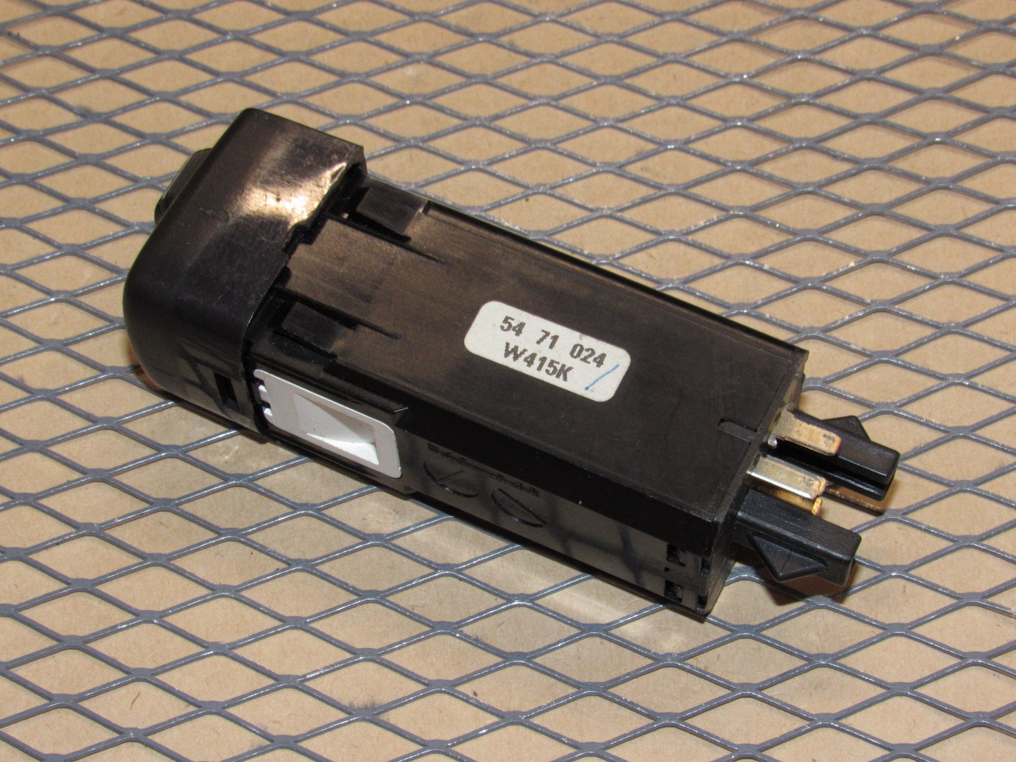 99 00 01 02 03 04 05 Saab 9-5 OEM Heated Seat Switch