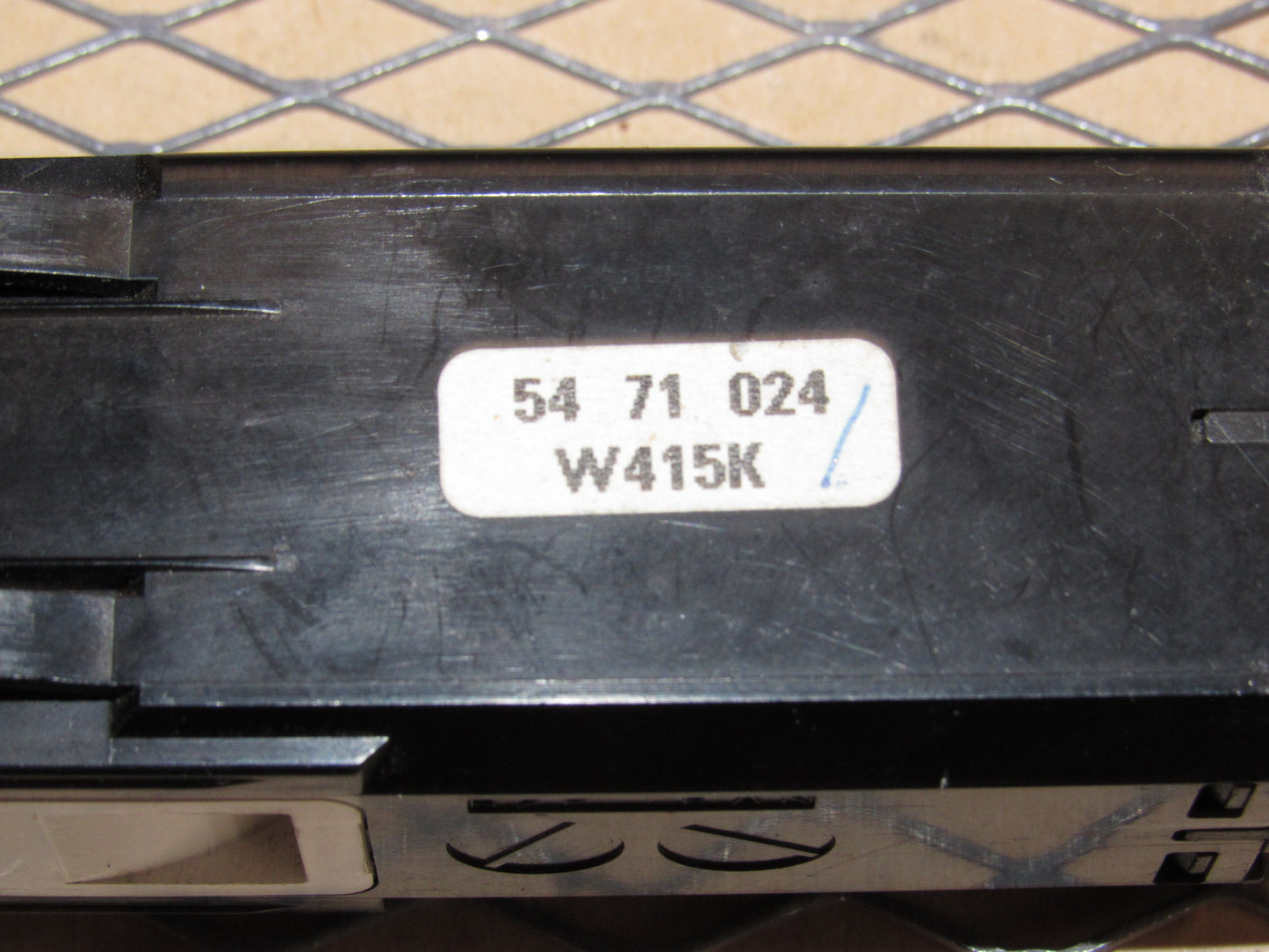 99 00 01 02 03 04 05 Saab 9-5 OEM Heated Seat Switch