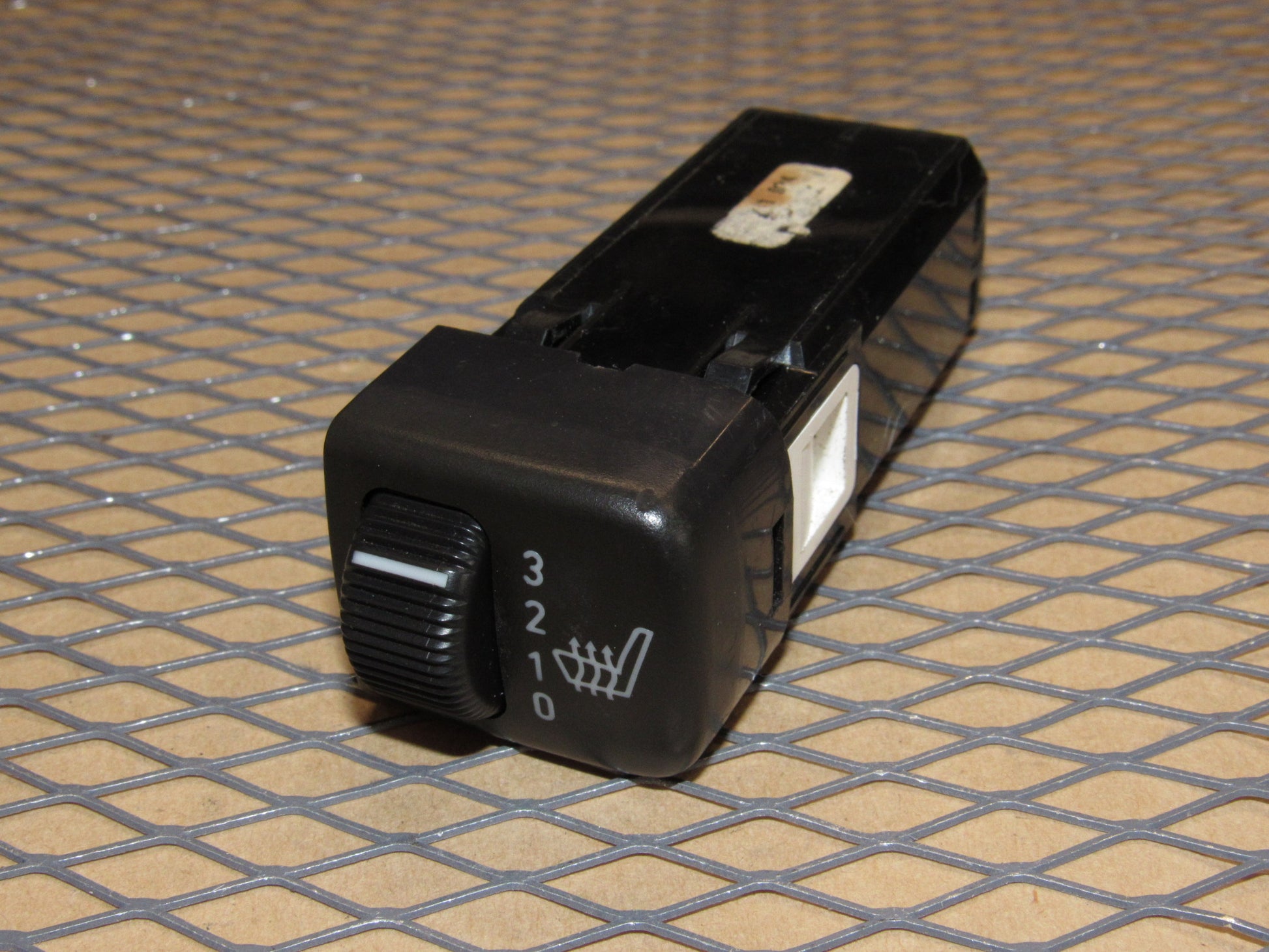 99 00 01 02 03 04 05 Saab 9-5 OEM Heated Seat Switch