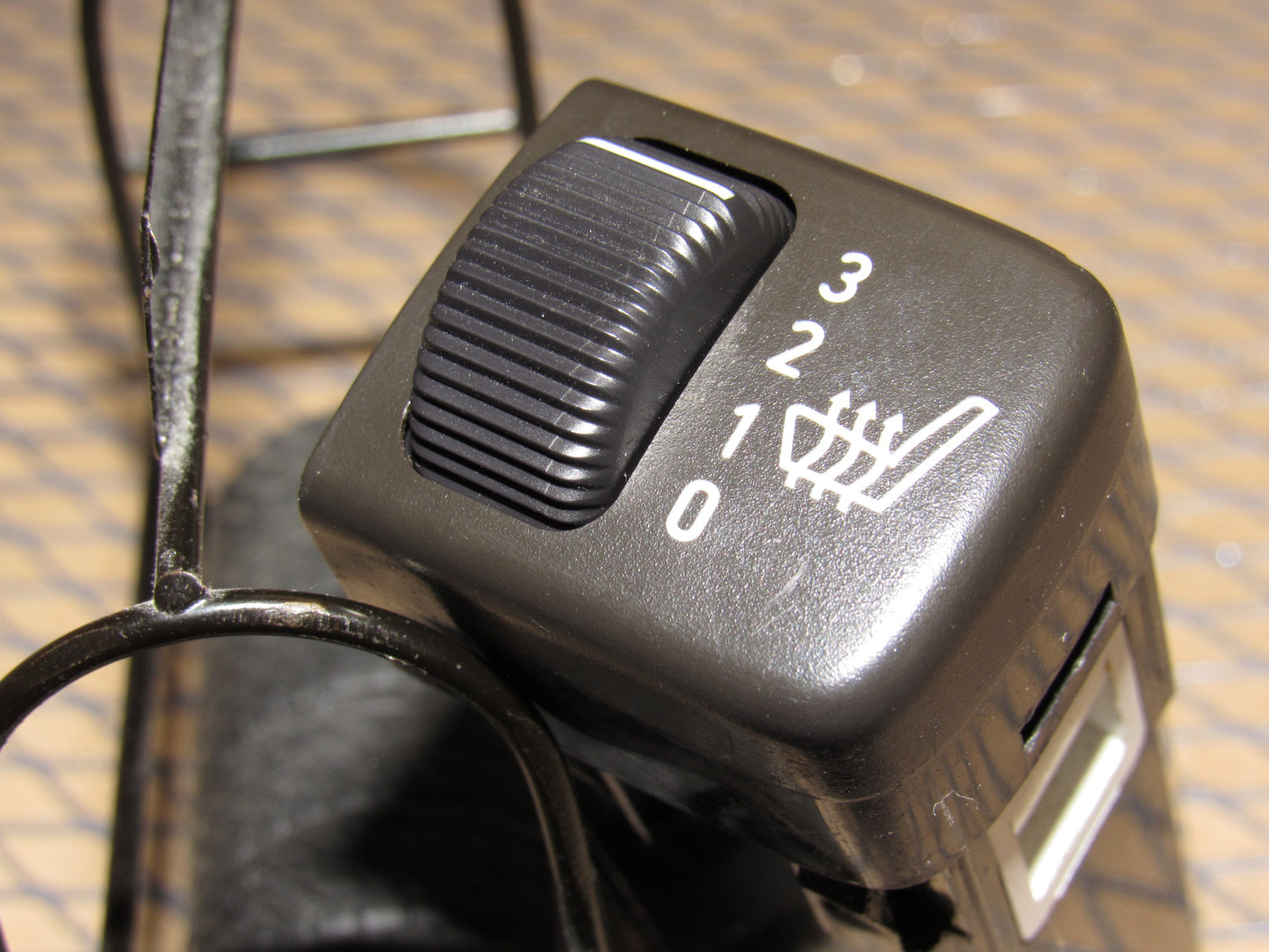 99 00 01 02 03 04 05 Saab 9-5 OEM Heated Seat Switch