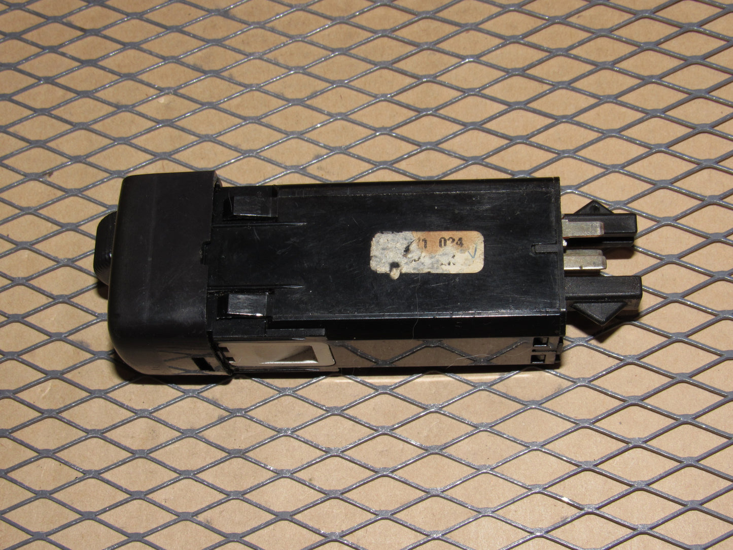 99 00 01 02 03 04 05 Saab 9-5 OEM Heated Seat Switch