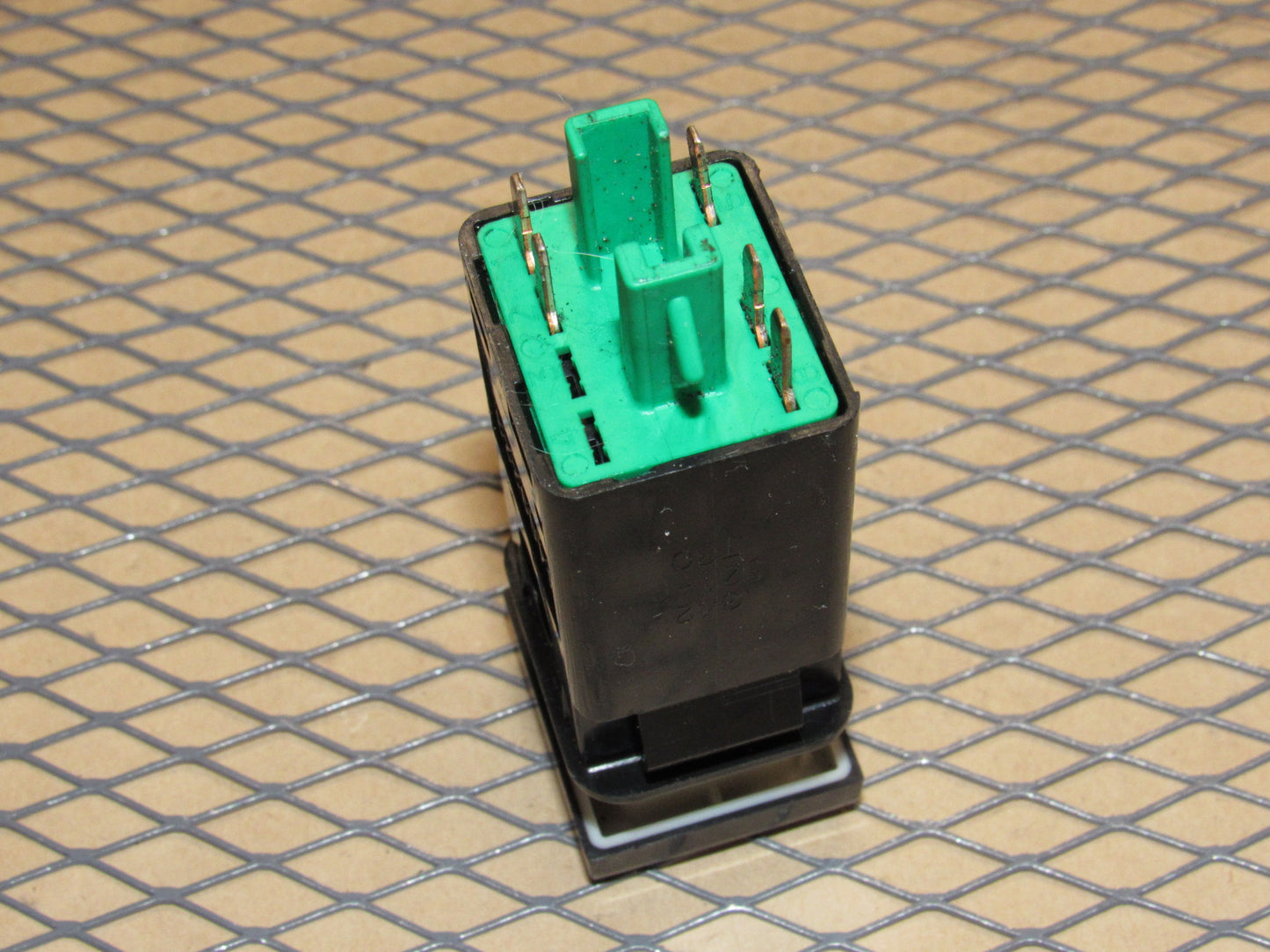 99 00 01 02 03 04 05 Saab 9-5 OEM Front Fog Light Lamp Switch