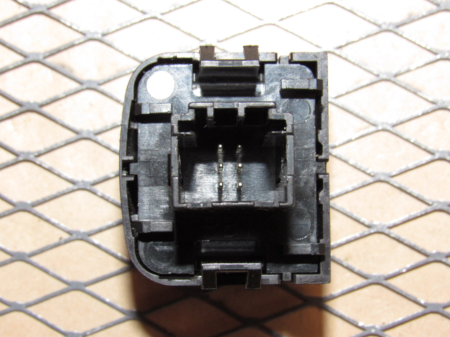 99 00 01 02 03 04 05 Saab 9-5 OEM OnStar Switch