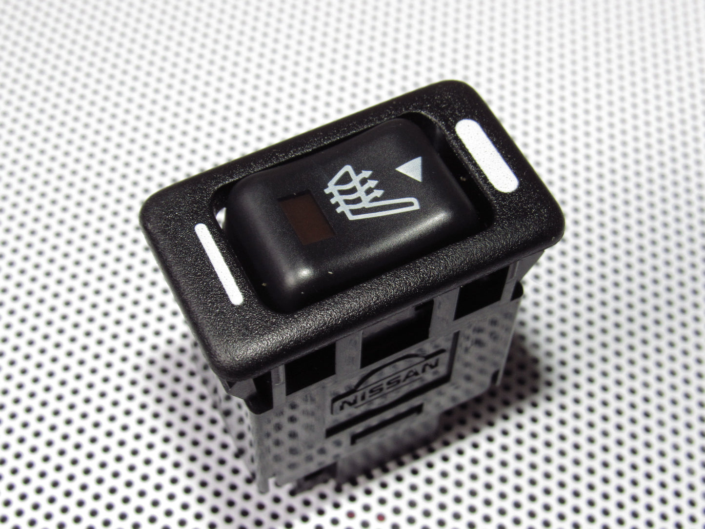 94-95 Nissan Pathfinder OEM Front Heated Seat Switch - Right
