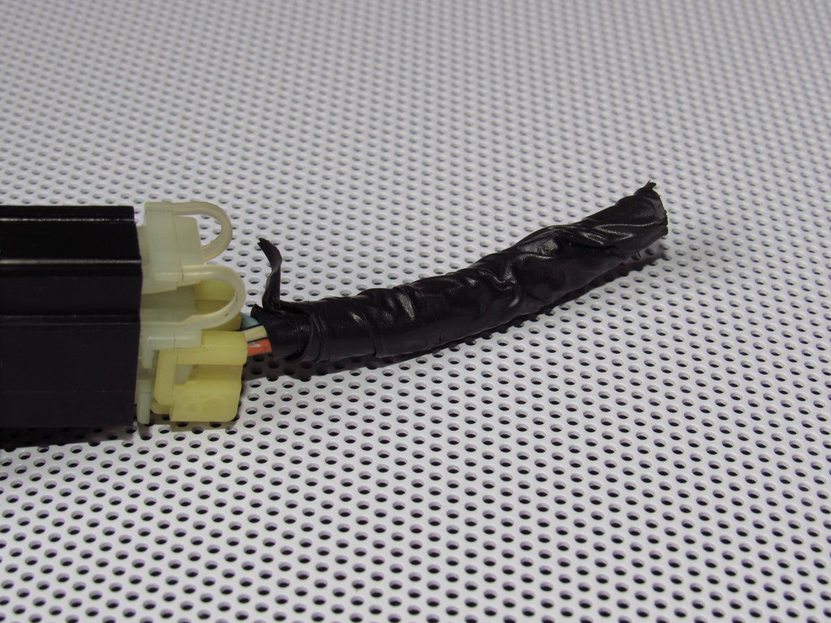 94-95 Nissan Pathfinder OEM Front Heated Seat Switch Pigtail Harness Connector - Right